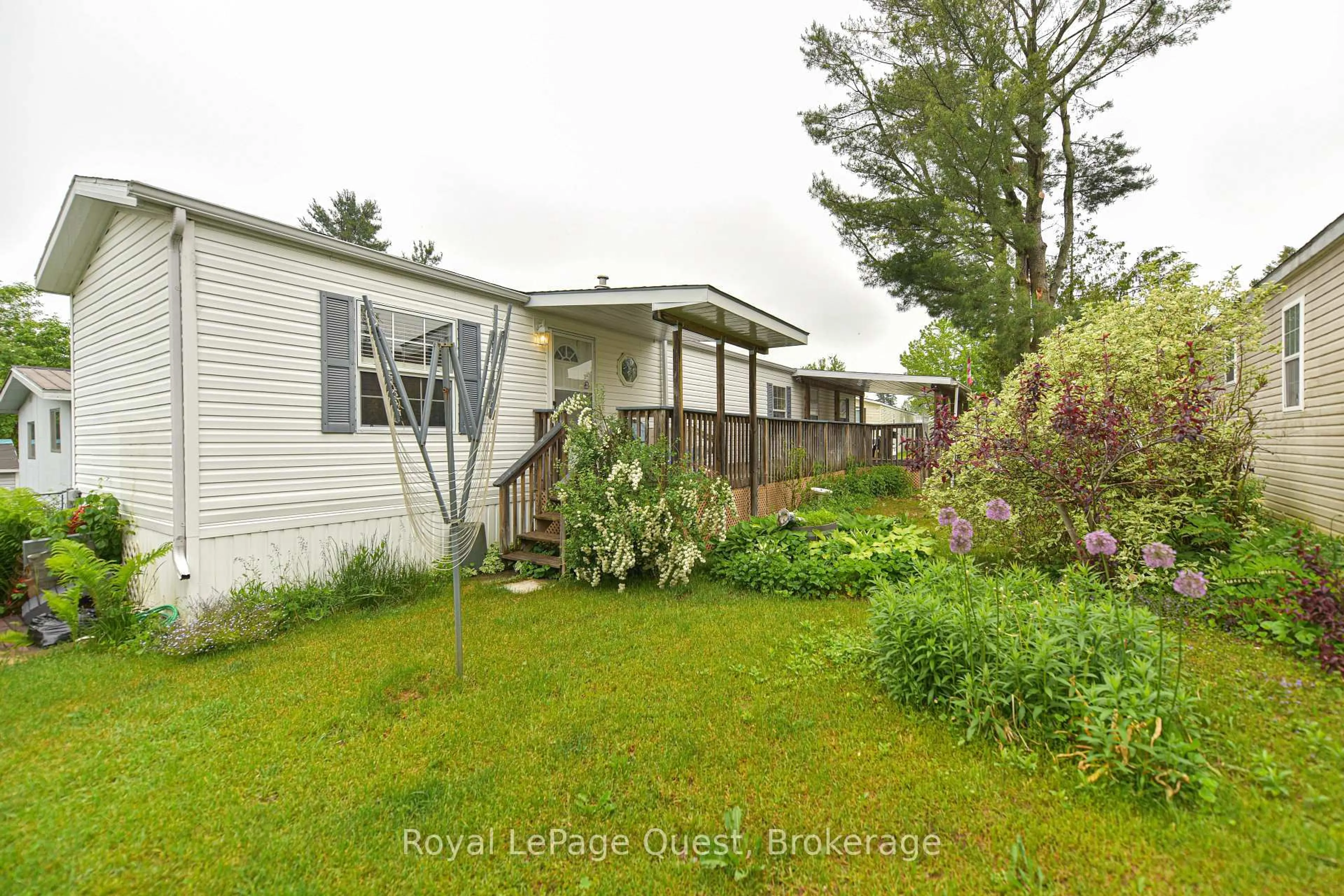 Patio, water/lake/river/ocean view for 4106 Elaine St, Severn Ontario L3V 6H4