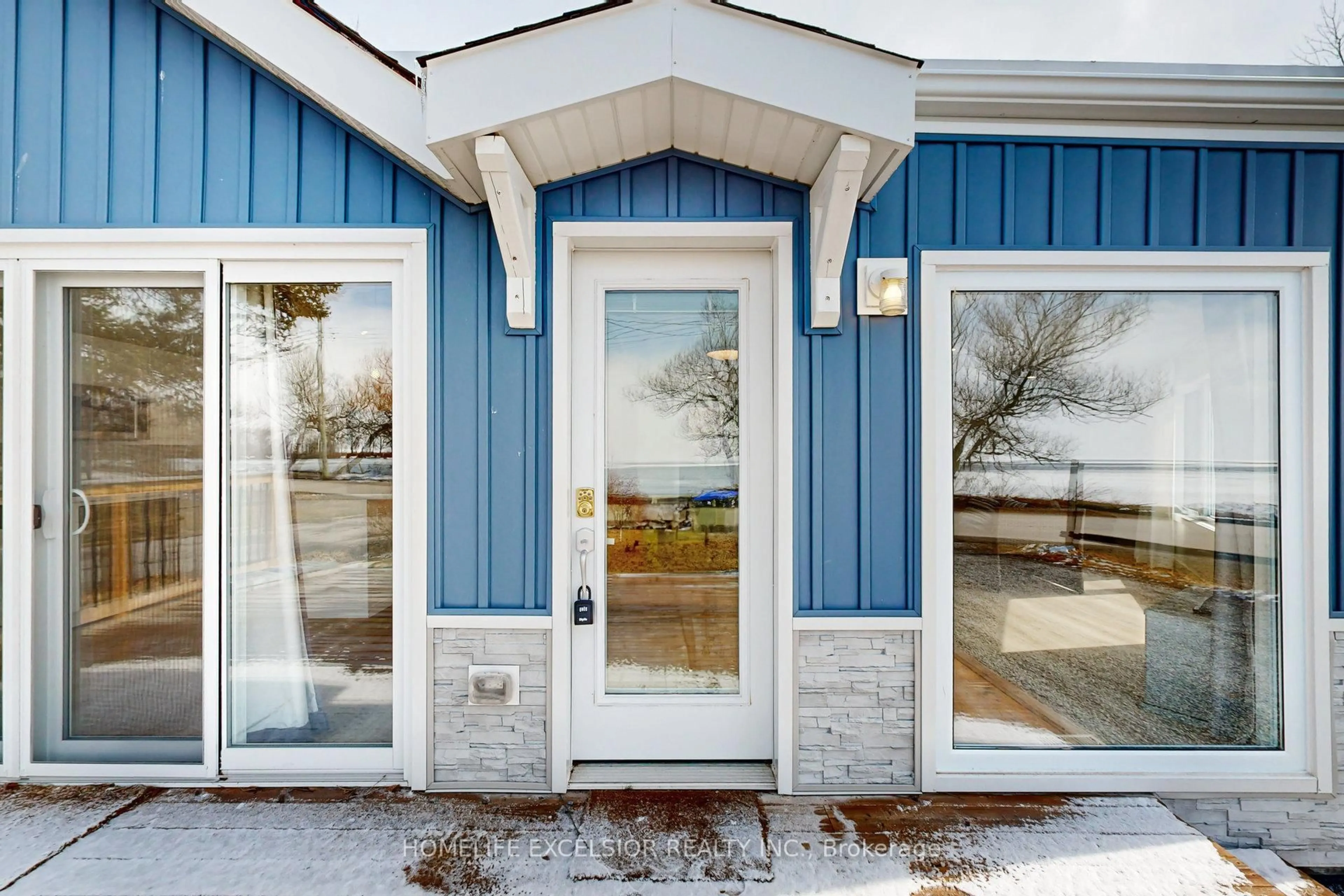 Indoor entryway for 1141 Ramara 47 Rd, Ramara Ontario L0K 1B0