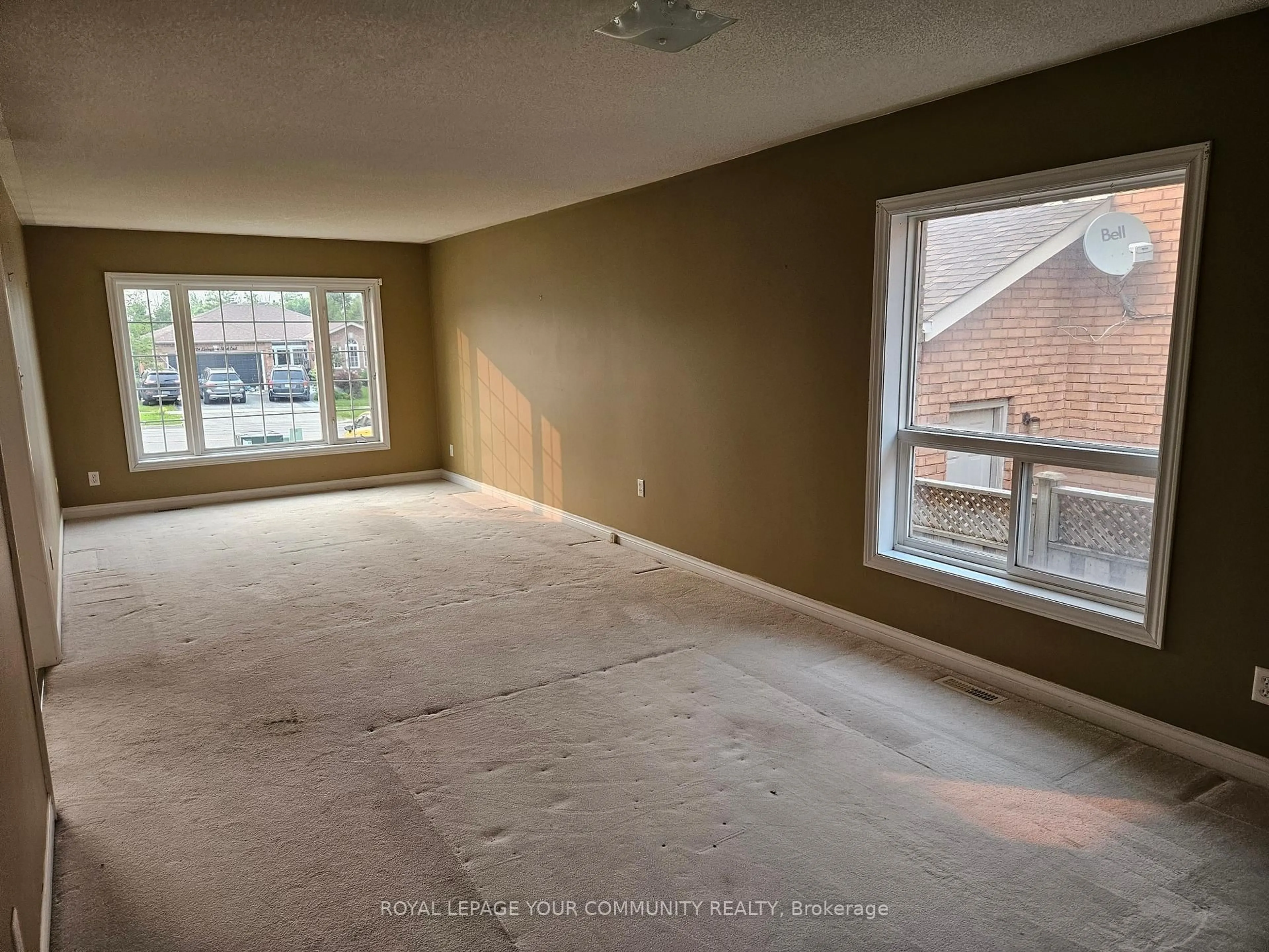 A pic of a room for 223 Livingstone St, Barrie Ontario L4M 6N5