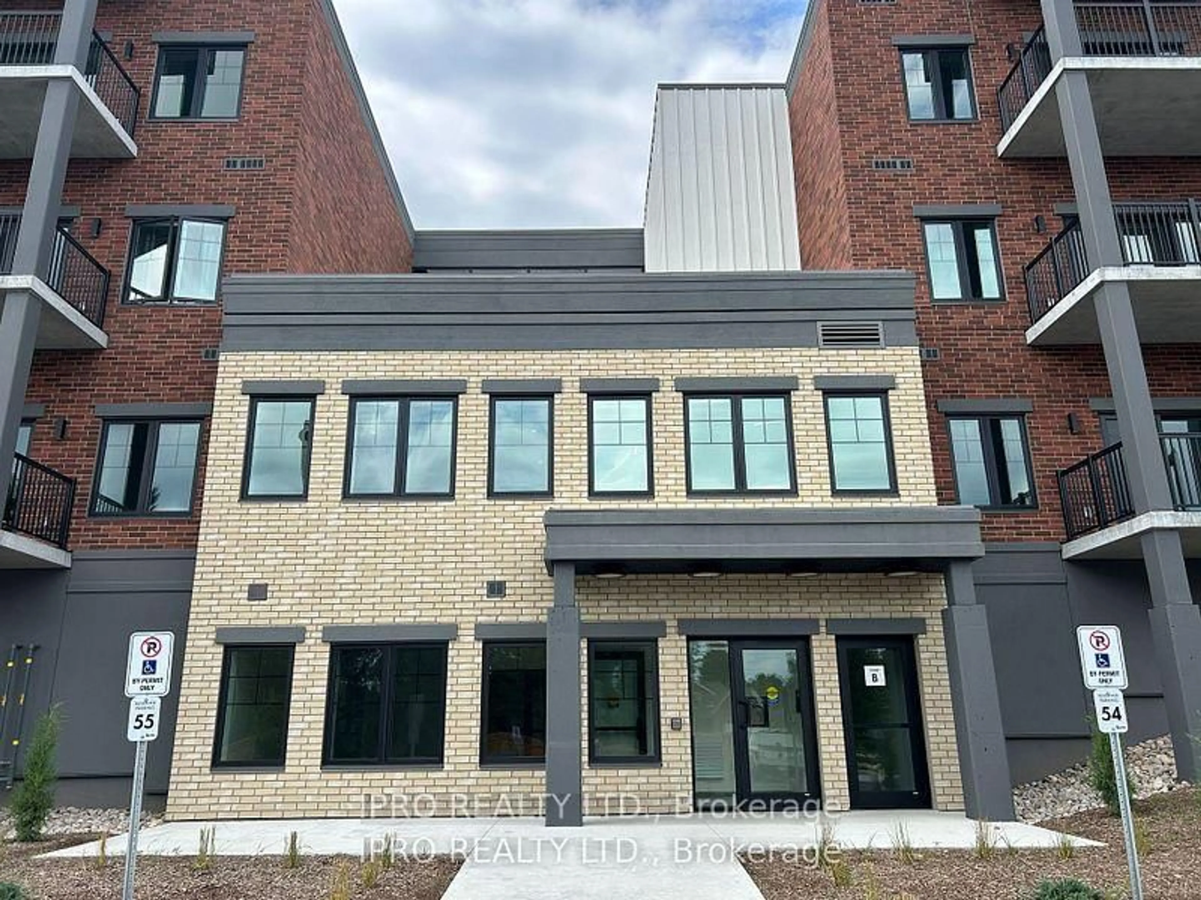 Home with brick exterior material, building for 121 Mary St #205, Clearview Ontario L0M 1G0