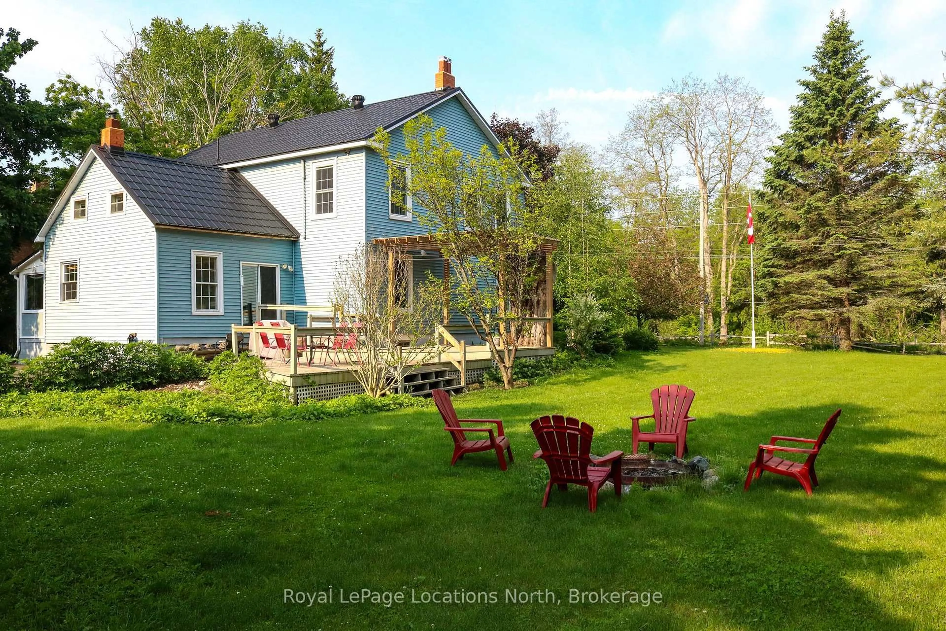 Patio, street for 4219 County 124 Rd, Clearview Ontario L0M 1P0