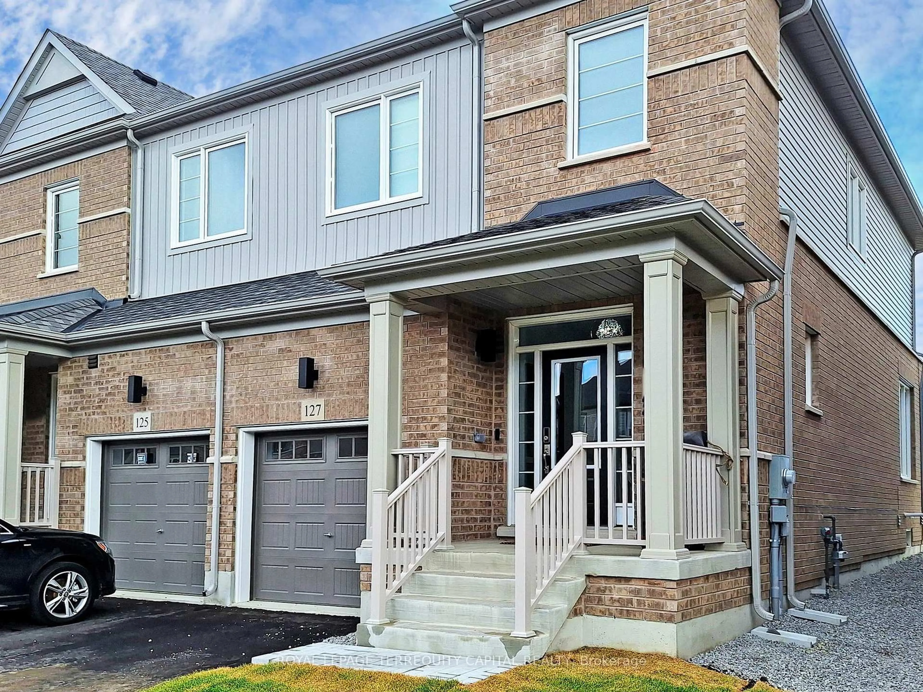 Home with brick exterior material, street for 127 Greer St, Barrie Ontario L9J 0R7