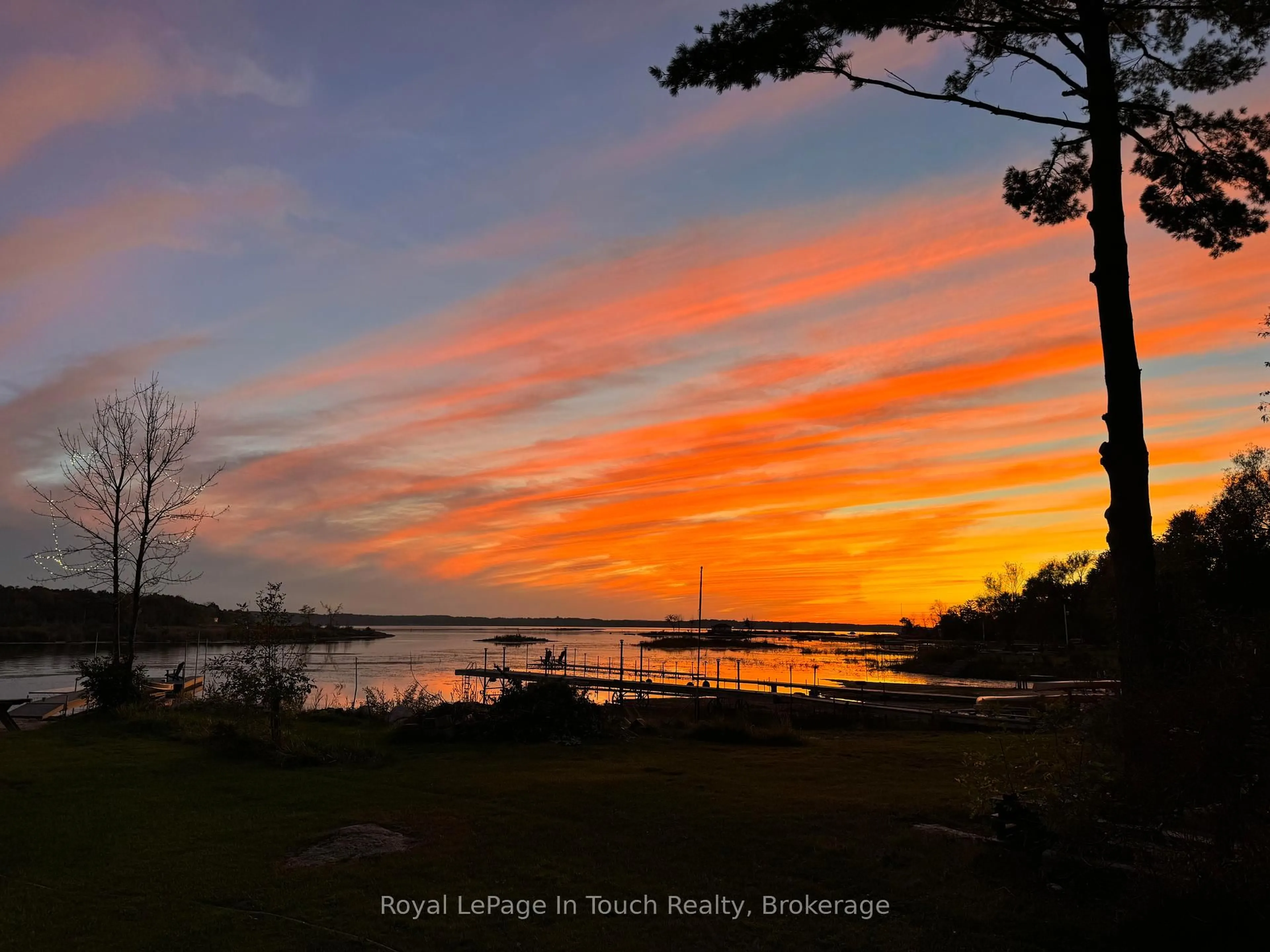 Blurry image for 164 Duck Bay Rd, Tay Ontario L0K 2C0