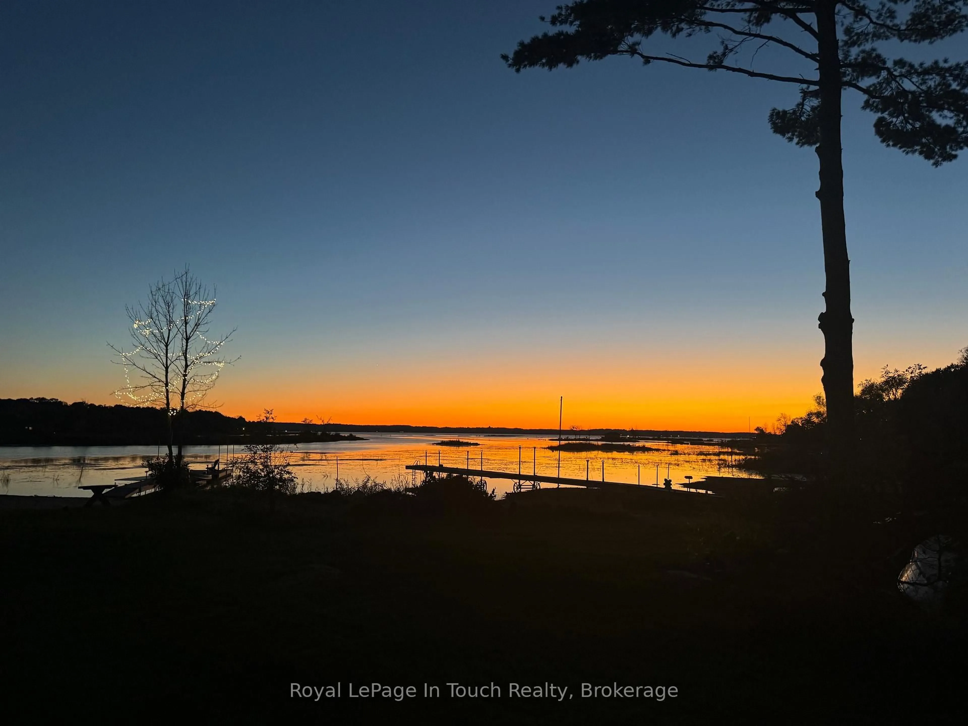 Blurry image for 164 Duck Bay Rd, Tay Ontario L0K 2C0
