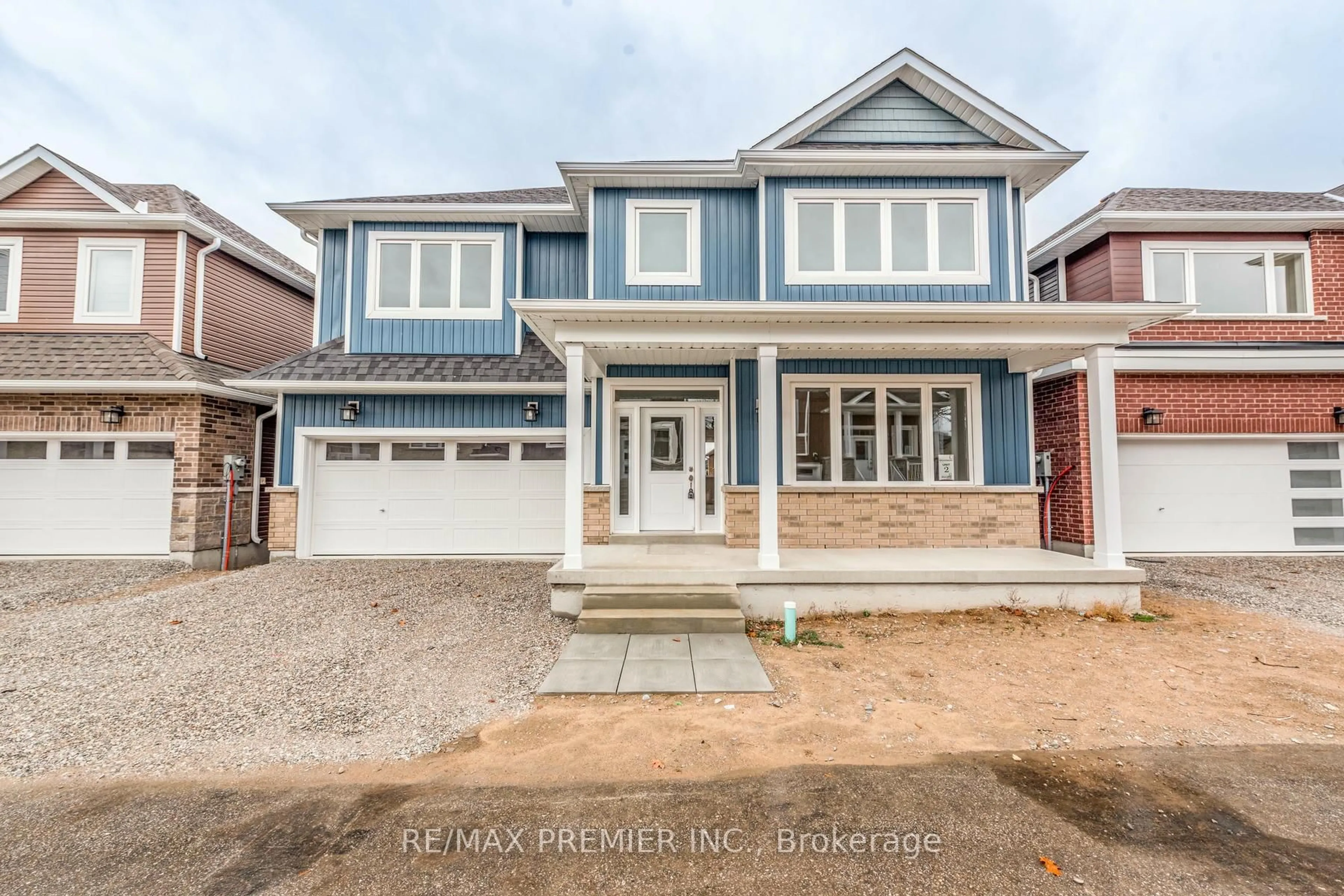 Home with brick exterior material, street for 4 Hampton Lane, Barrie Ontario L4N 6H2