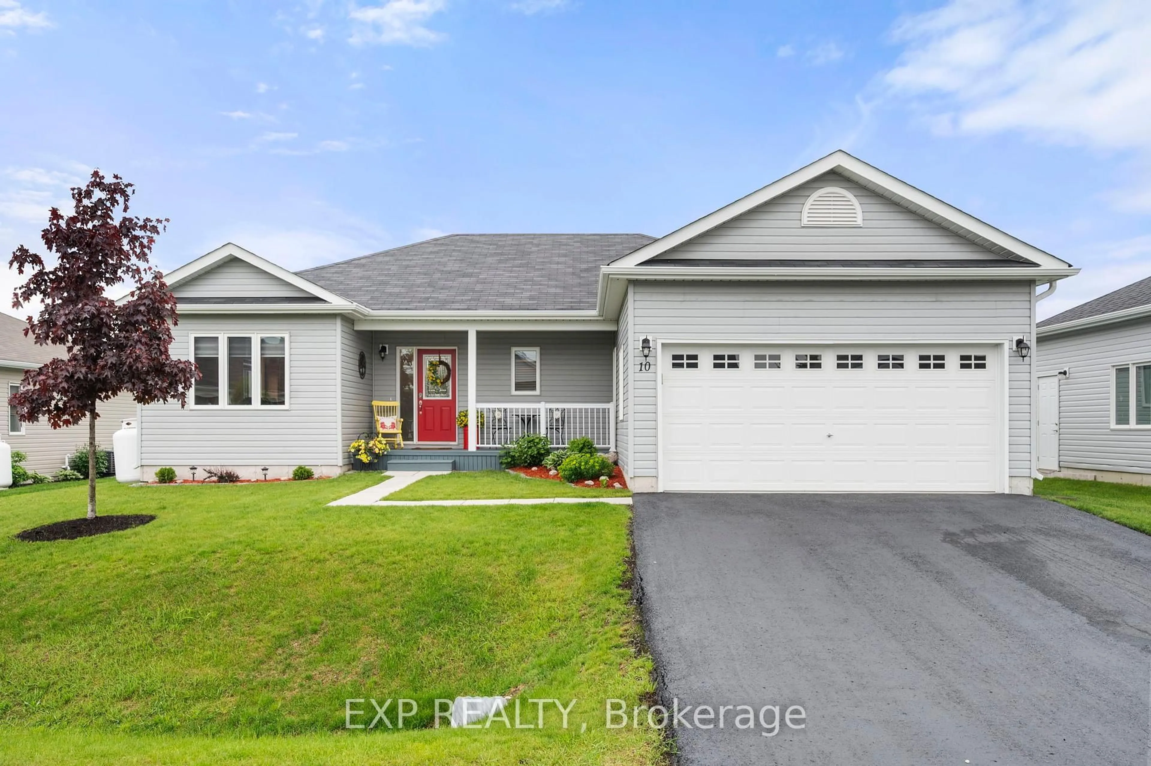 Home with vinyl exterior material, street for 10 Sinclair Cres, Ramara Ontario L3V 8K1