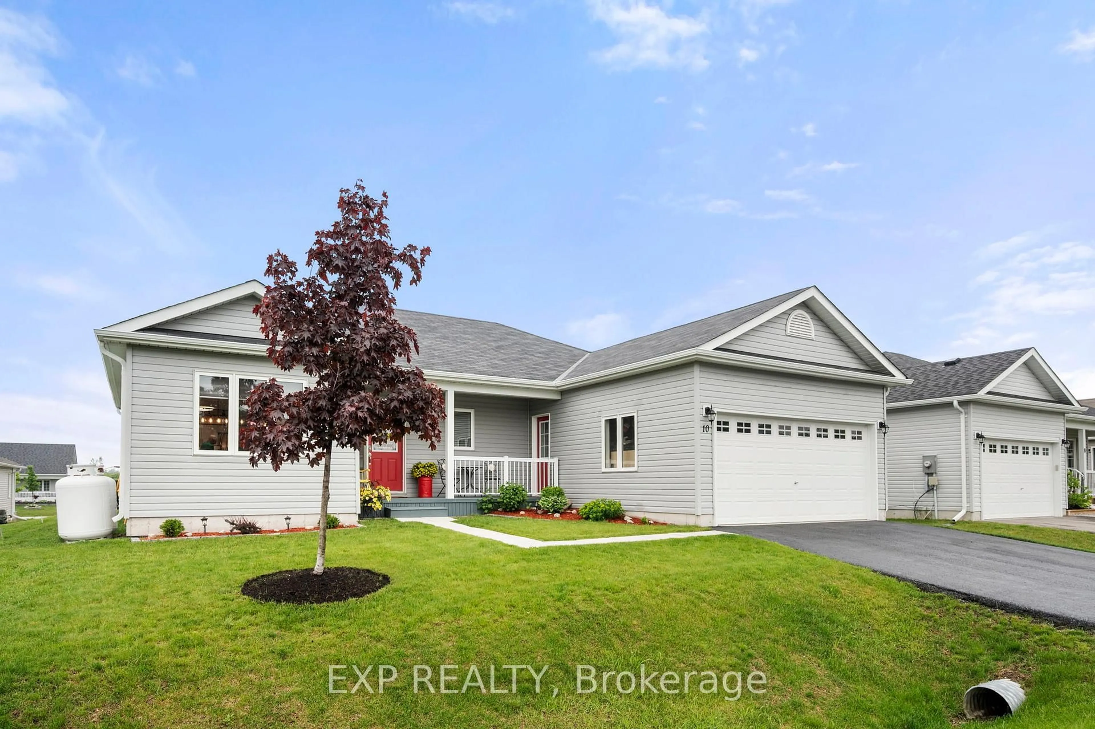 Home with vinyl exterior material, street for 10 Sinclair Cres, Ramara Ontario L3V 8K1