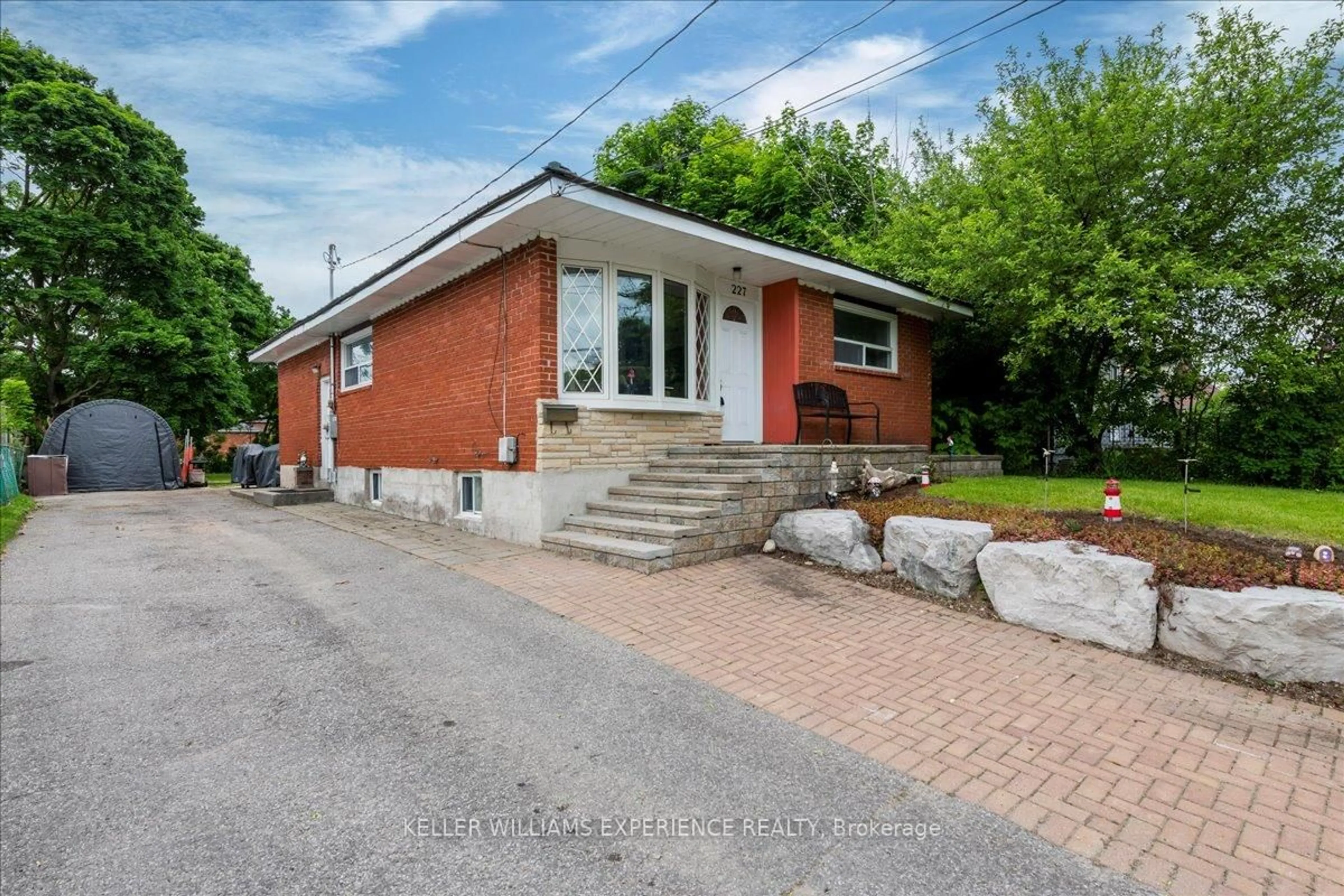 Home with brick exterior material, street for 227 Southview Rd, Barrie Ontario L4N 3X6