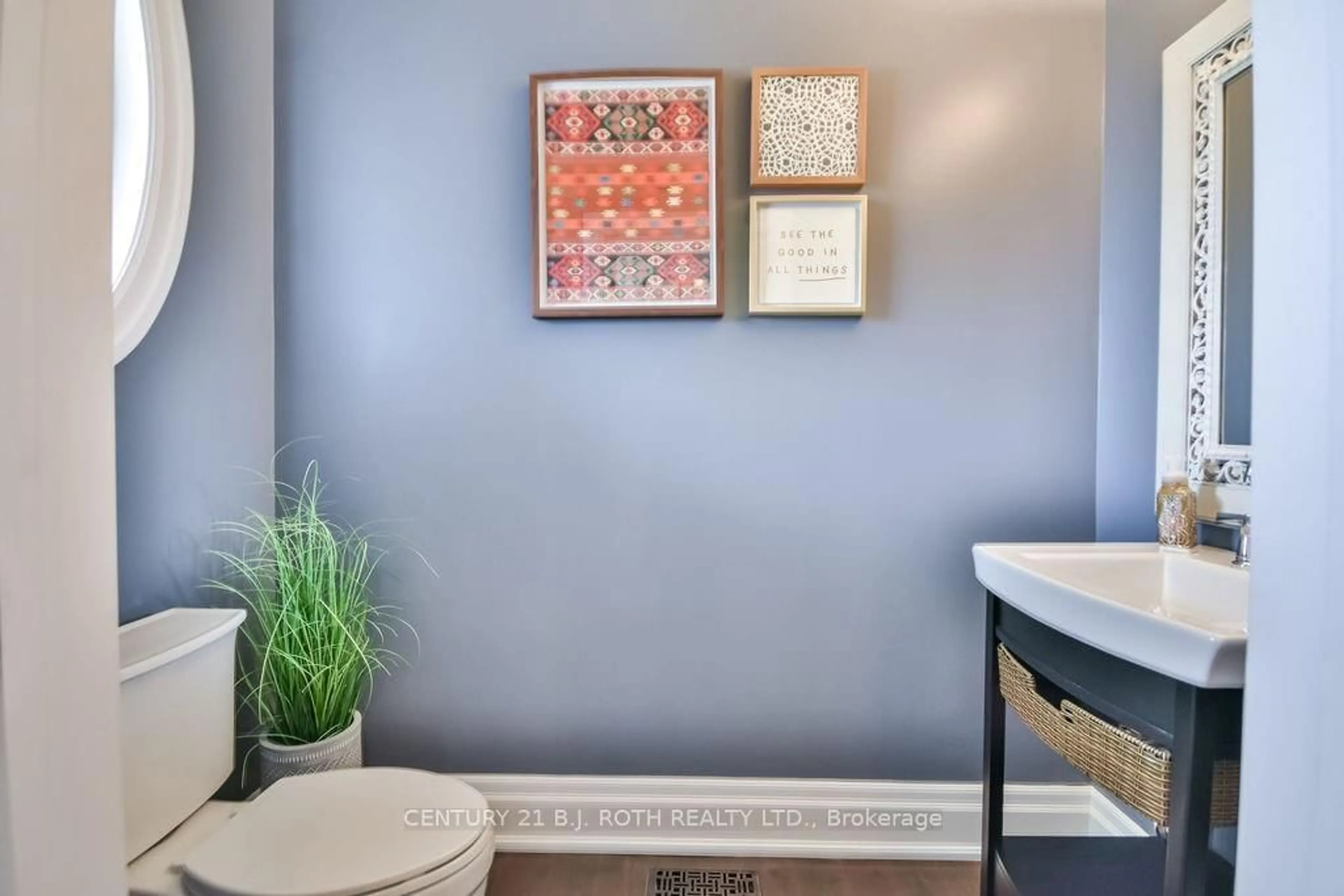Contemporary bathroom, ceramic/tile floor for 99 JEWEL HOUSE Lane, Barrie Ontario L4N 5X1