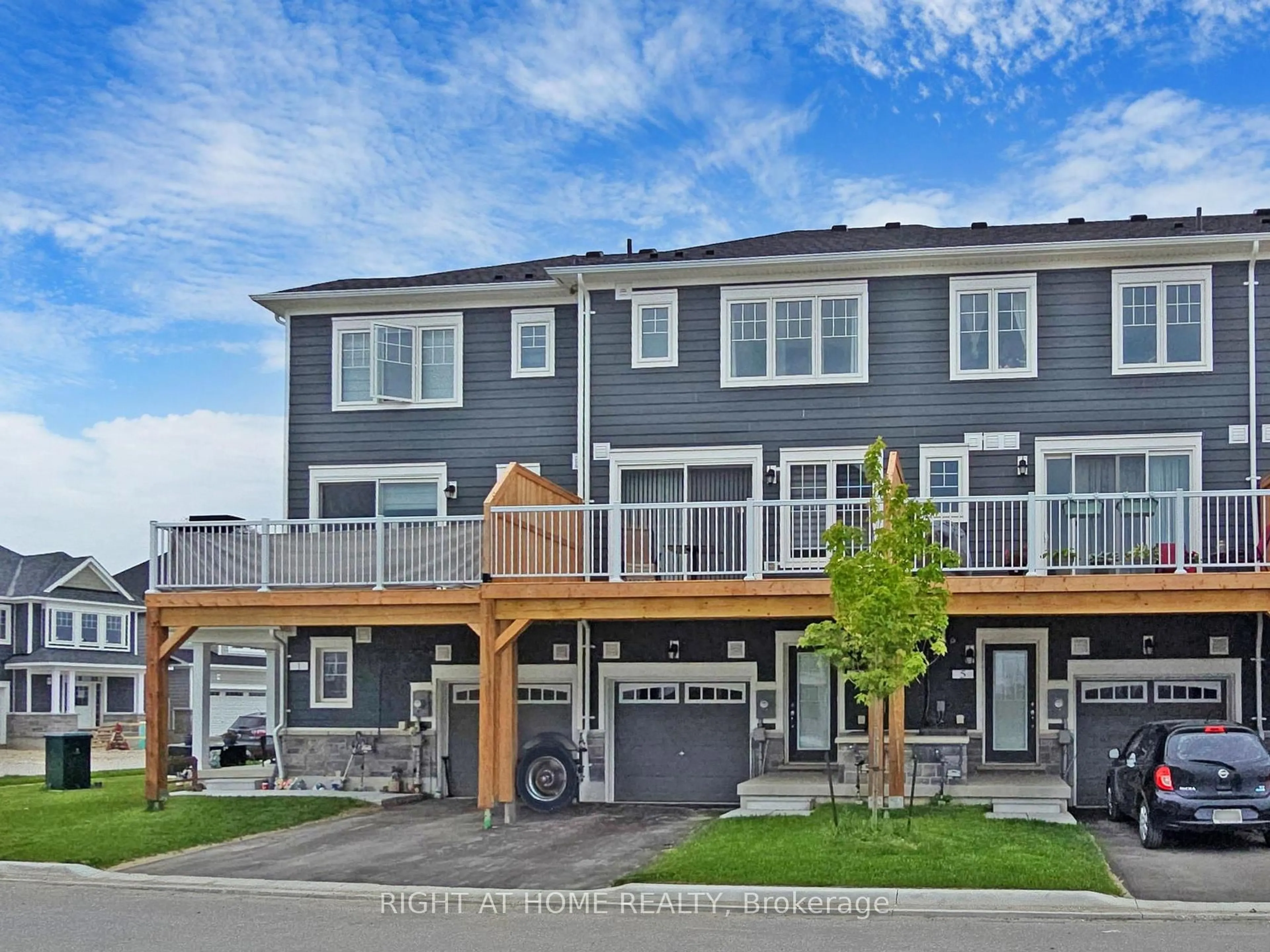 Home with vinyl exterior material, unknown for 3 Sama Way, Wasaga Beach Ontario L9Z 0K3