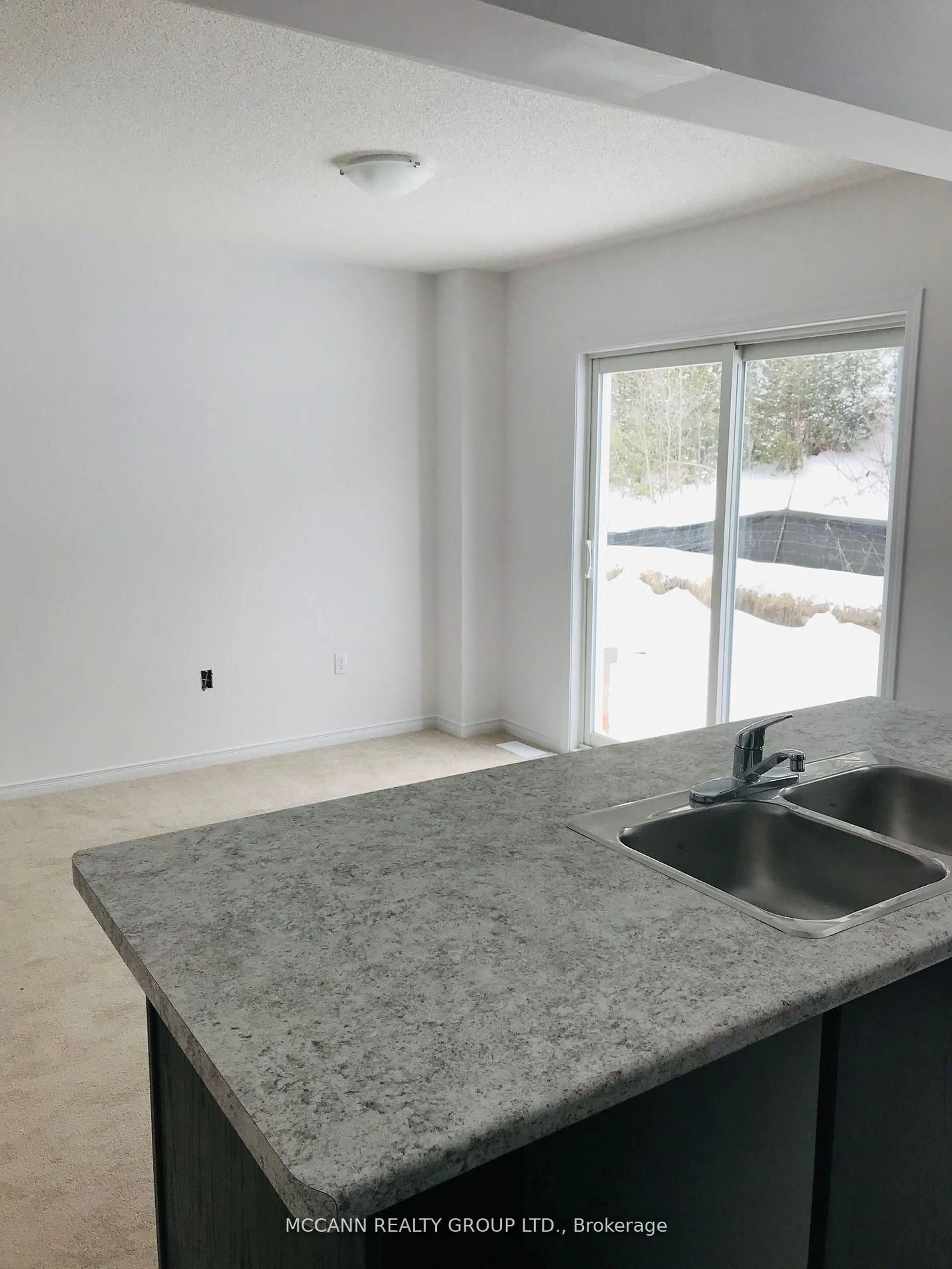 Open concept kitchen, unknown for 79 Franks Way, Barrie Ontario L4N 3J1