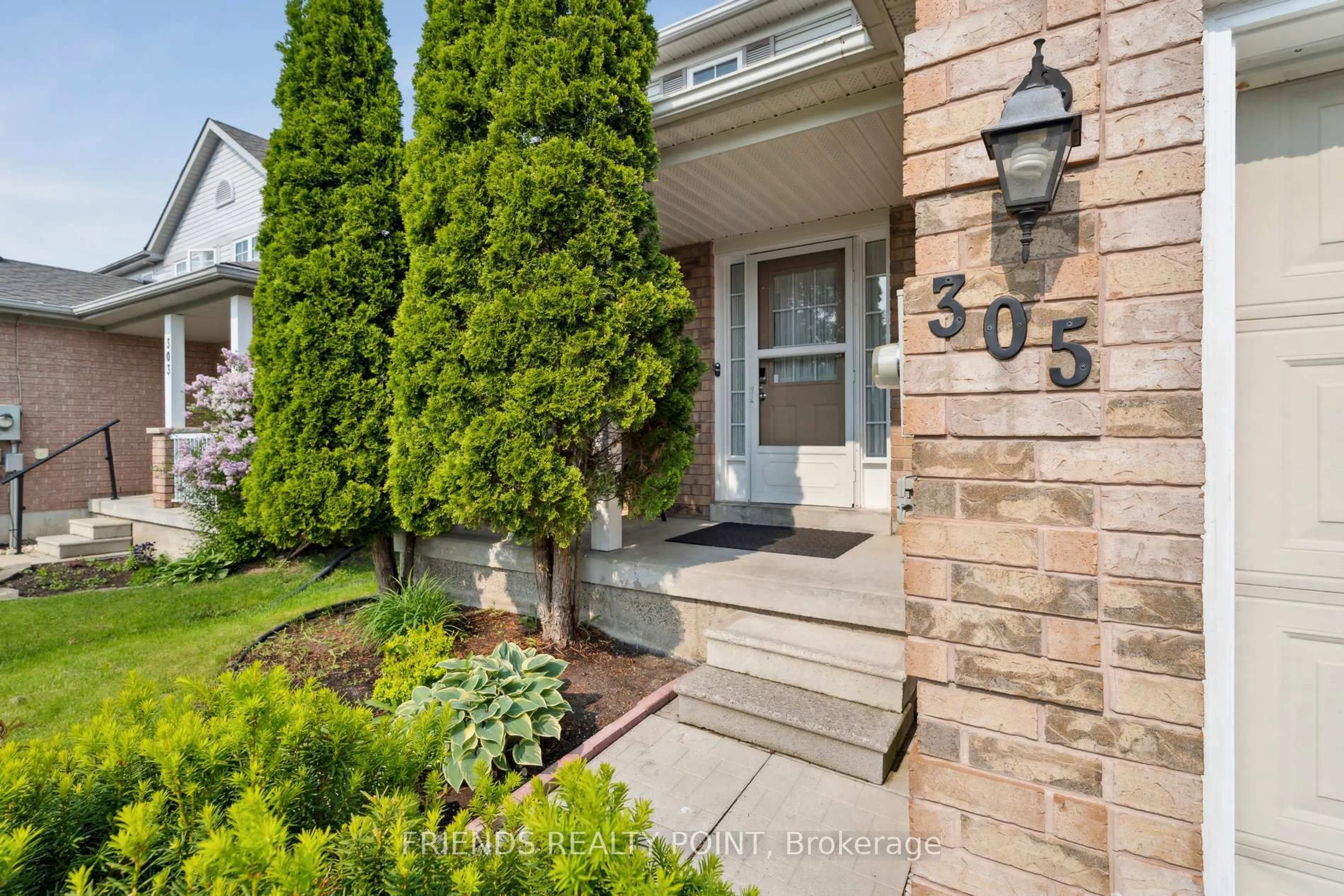Home with brick exterior material, street for 305 Esther Dr, Barrie Ontario L4N 0G2