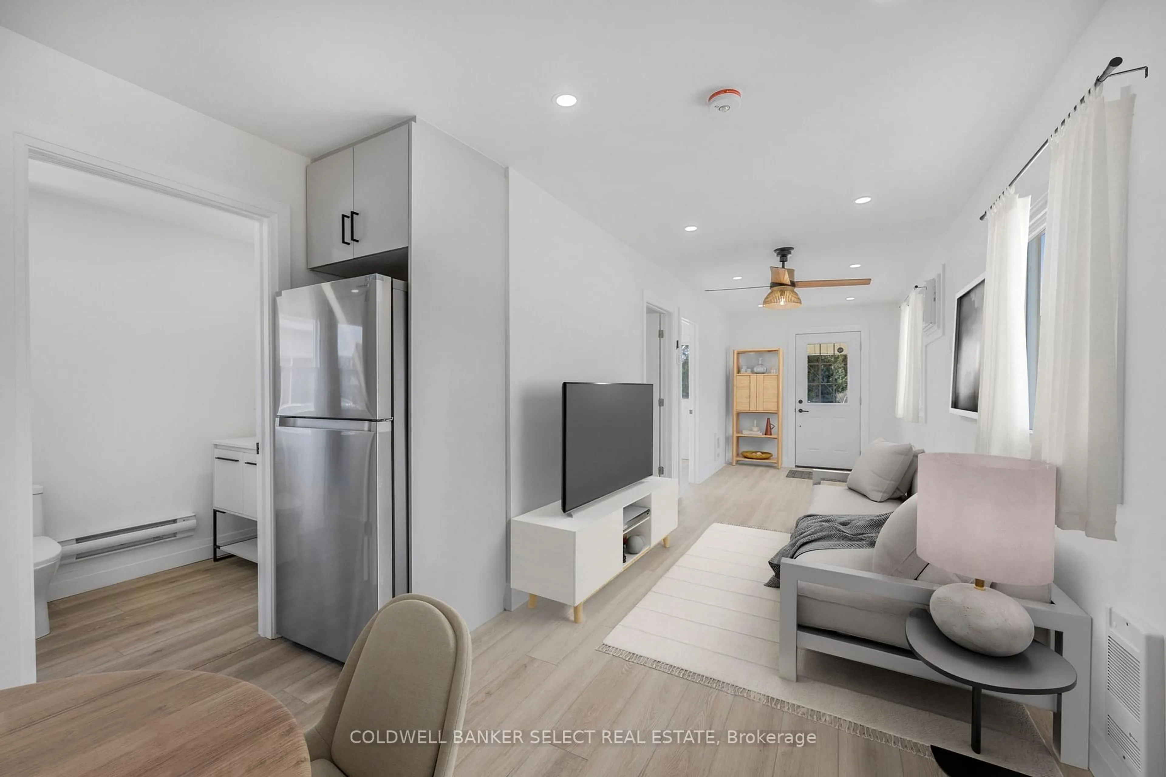 Living room with furniture, unknown for 338 Old Mosley St, Wasaga Beach Ontario L9Z 2H6