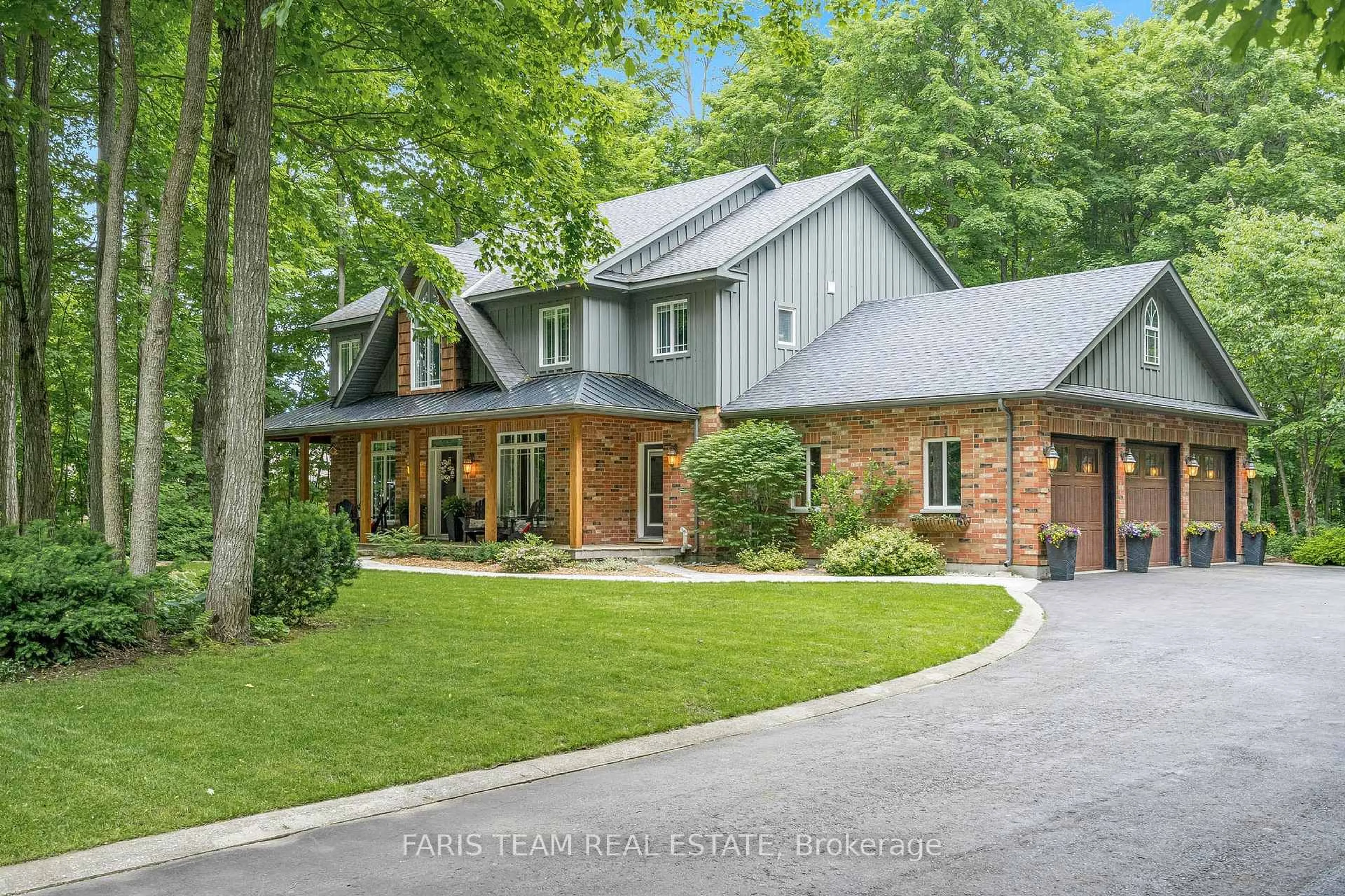 Home with brick exterior material, street for 16 Green Mountain Crt, Oro-Medonte Ontario L0L 2L0