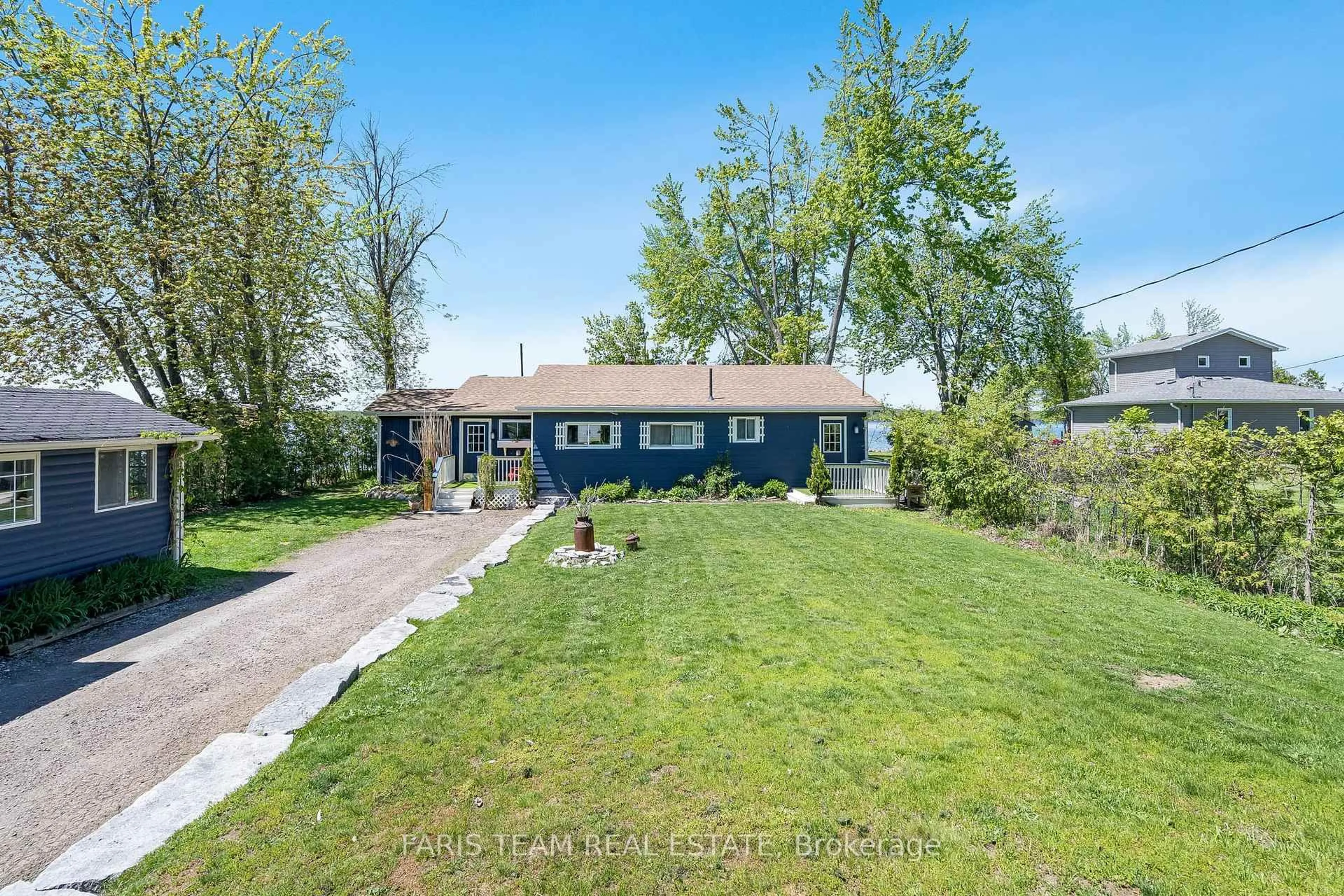 A pic from outside/outdoor area/front of a property/back of a property/a pic from drone, street for 6238 Bluebird St, Ramara Ontario L3V 0K6
