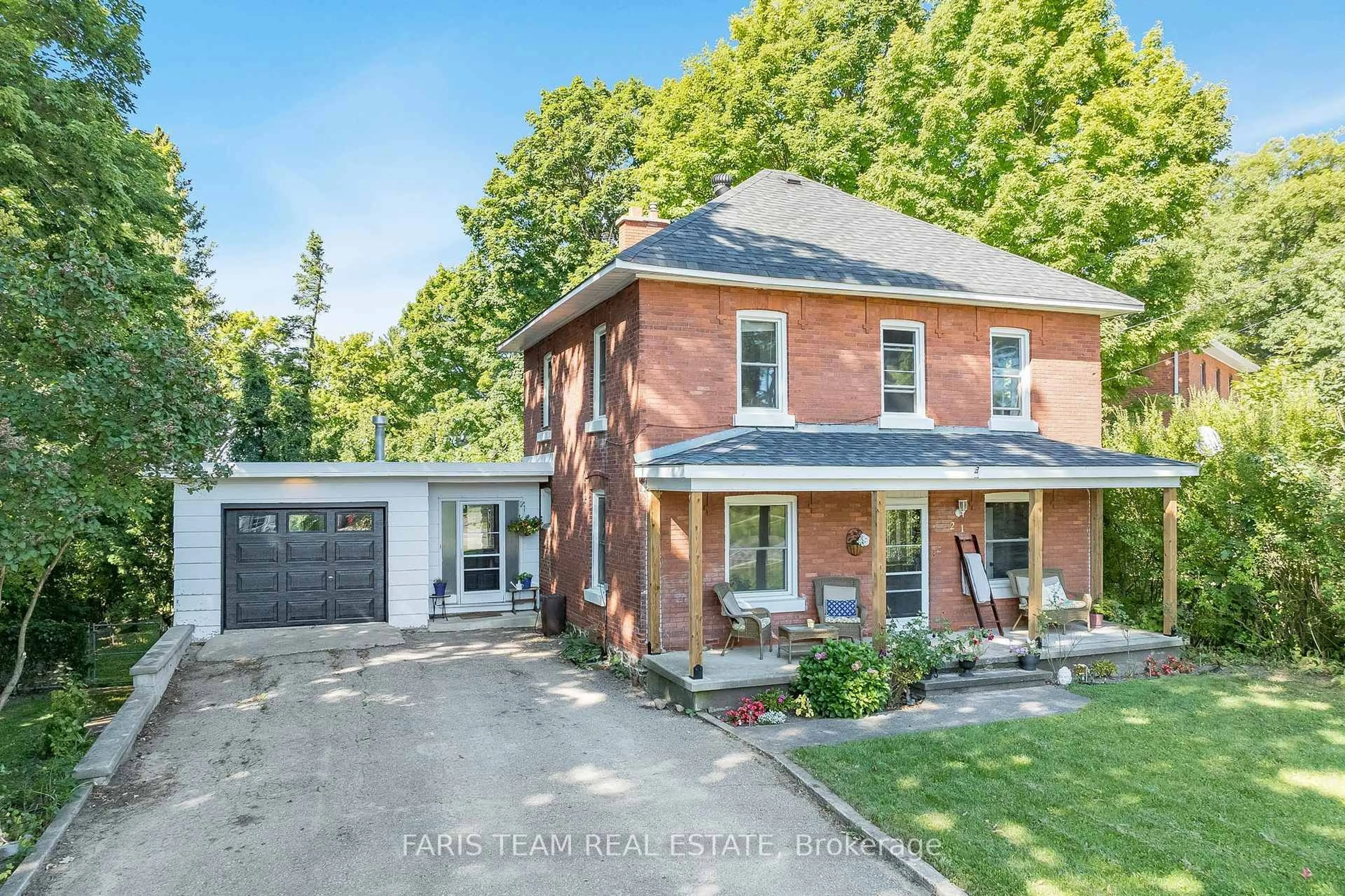 Home with brick exterior material, street for 21 Robert St, Penetanguishene Ontario L9M 1A9