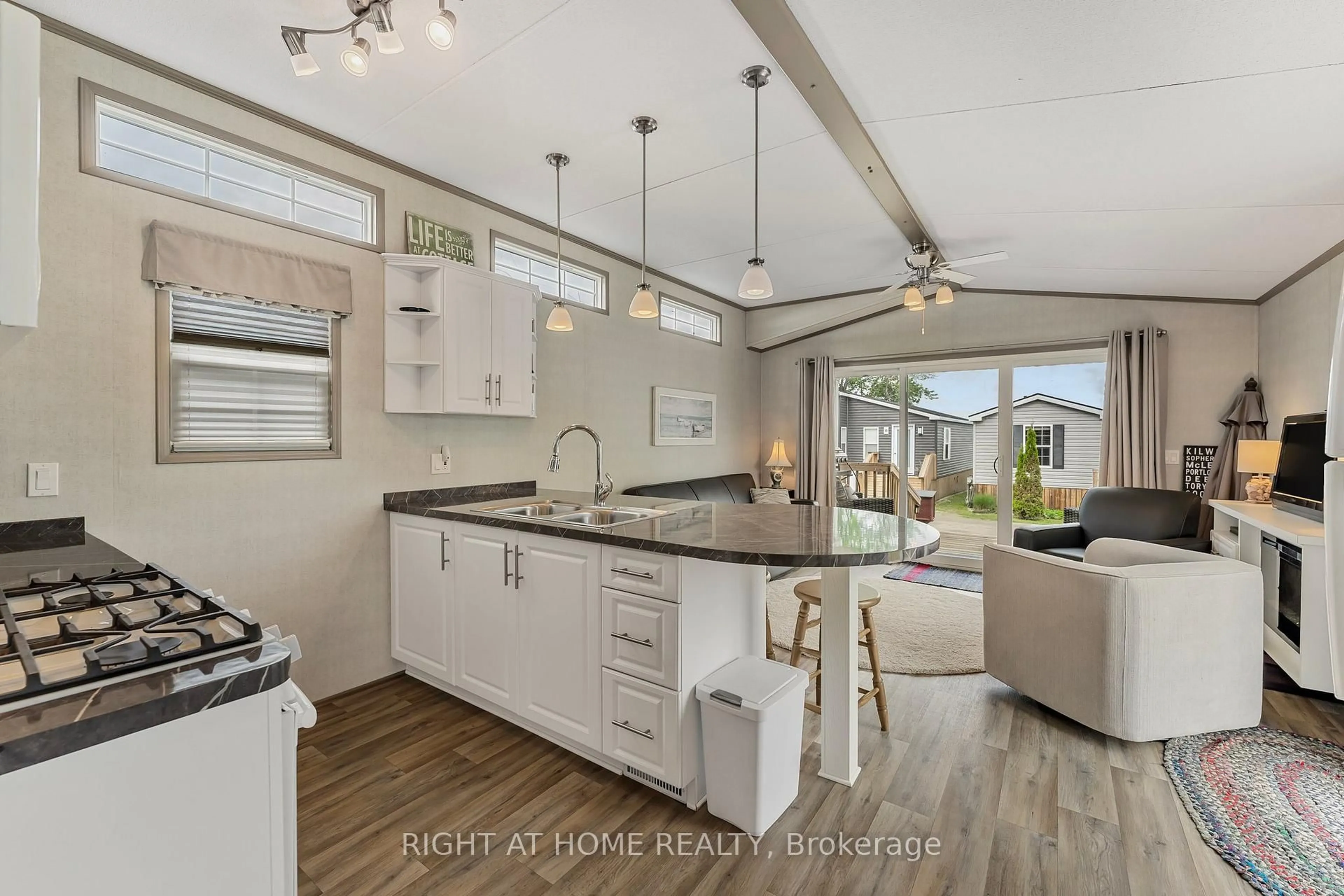 Open concept kitchen, ceramic/tile floor for 3500 Lauderdale Pt Cres #26, Severn Ontario P0E 1N0