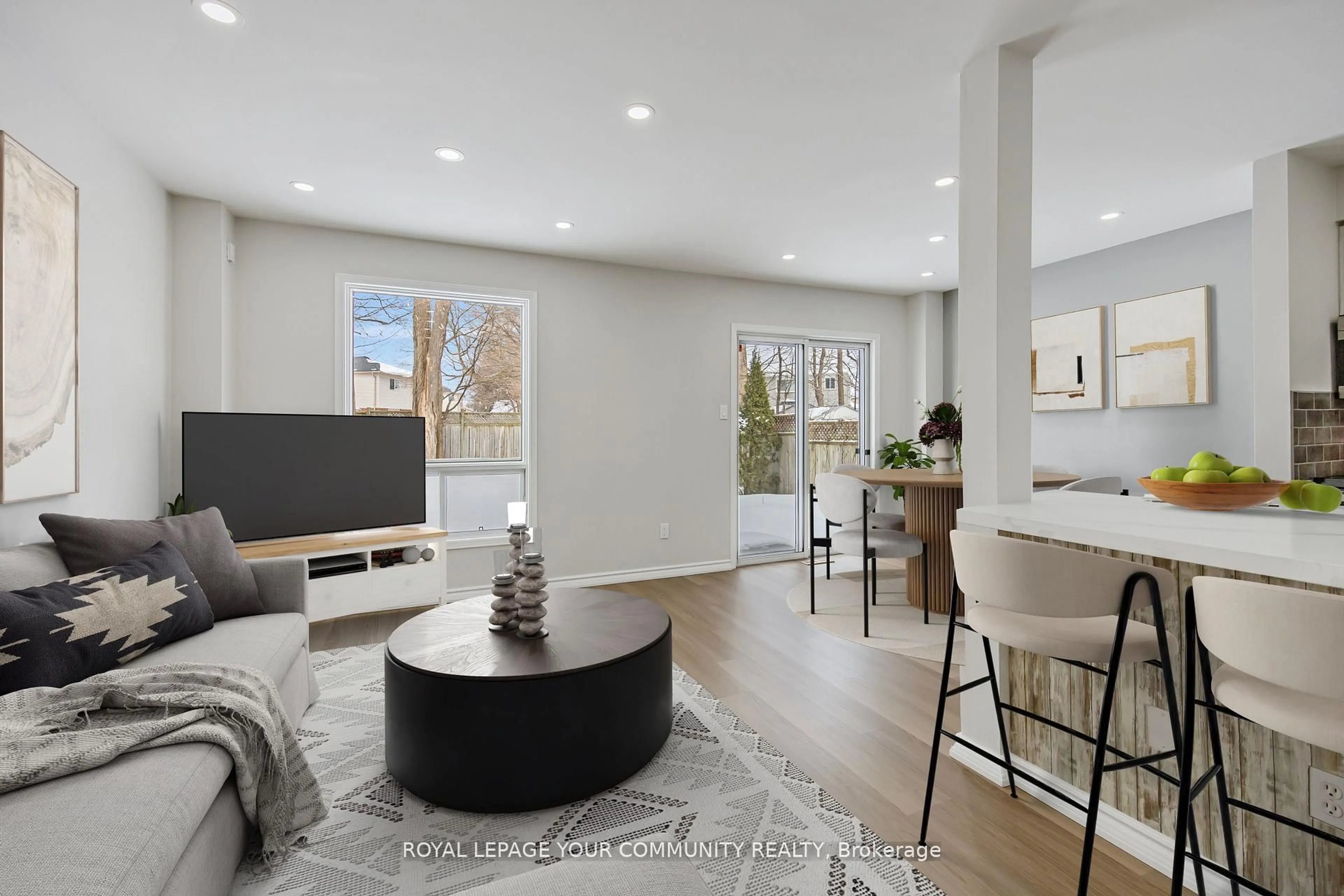Living room with furniture, unknown for 159 Brucker Rd, Barrie Ontario L4N 8H8