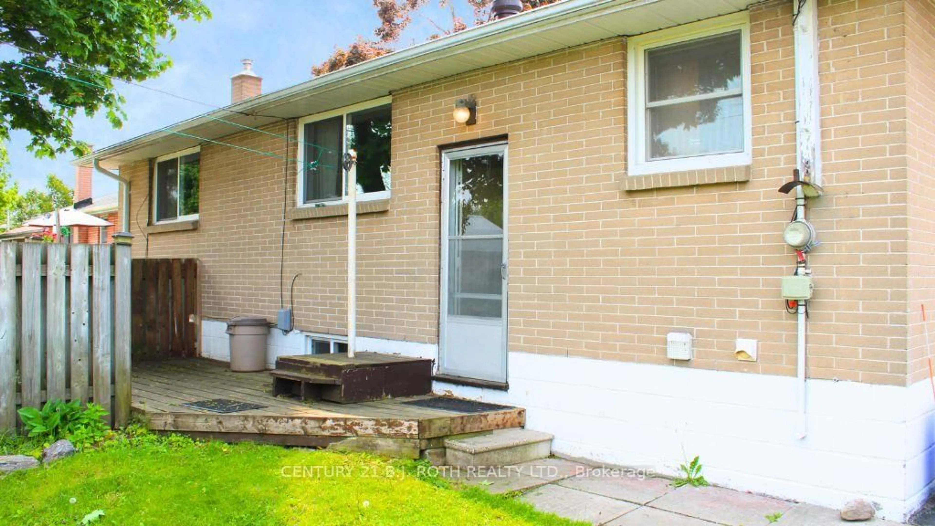 Unknown for 51 Davidson St, Barrie Ontario L4M 3S1