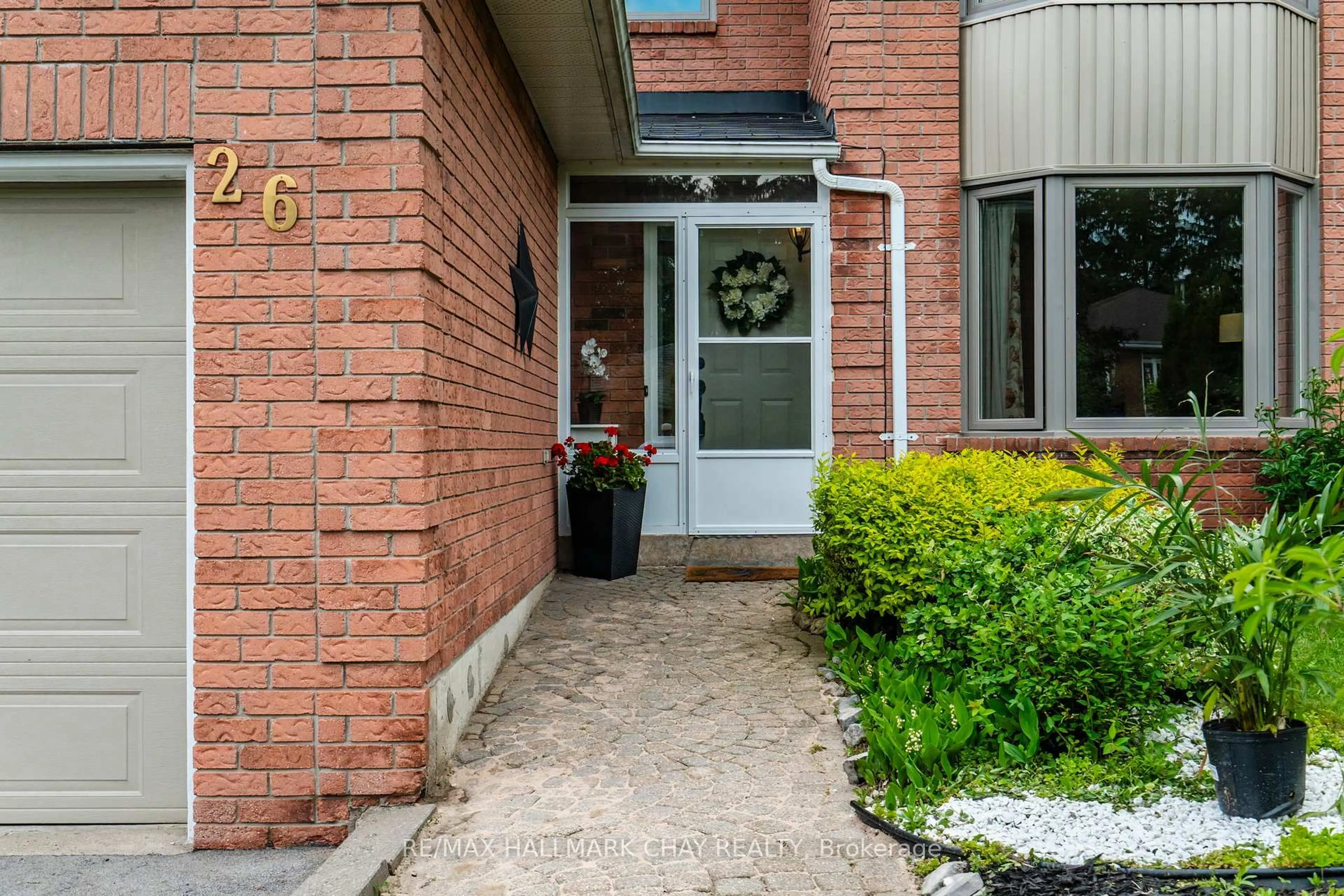 Unknown for 26 Kenny Cres, Barrie Ontario L4N 6C9
