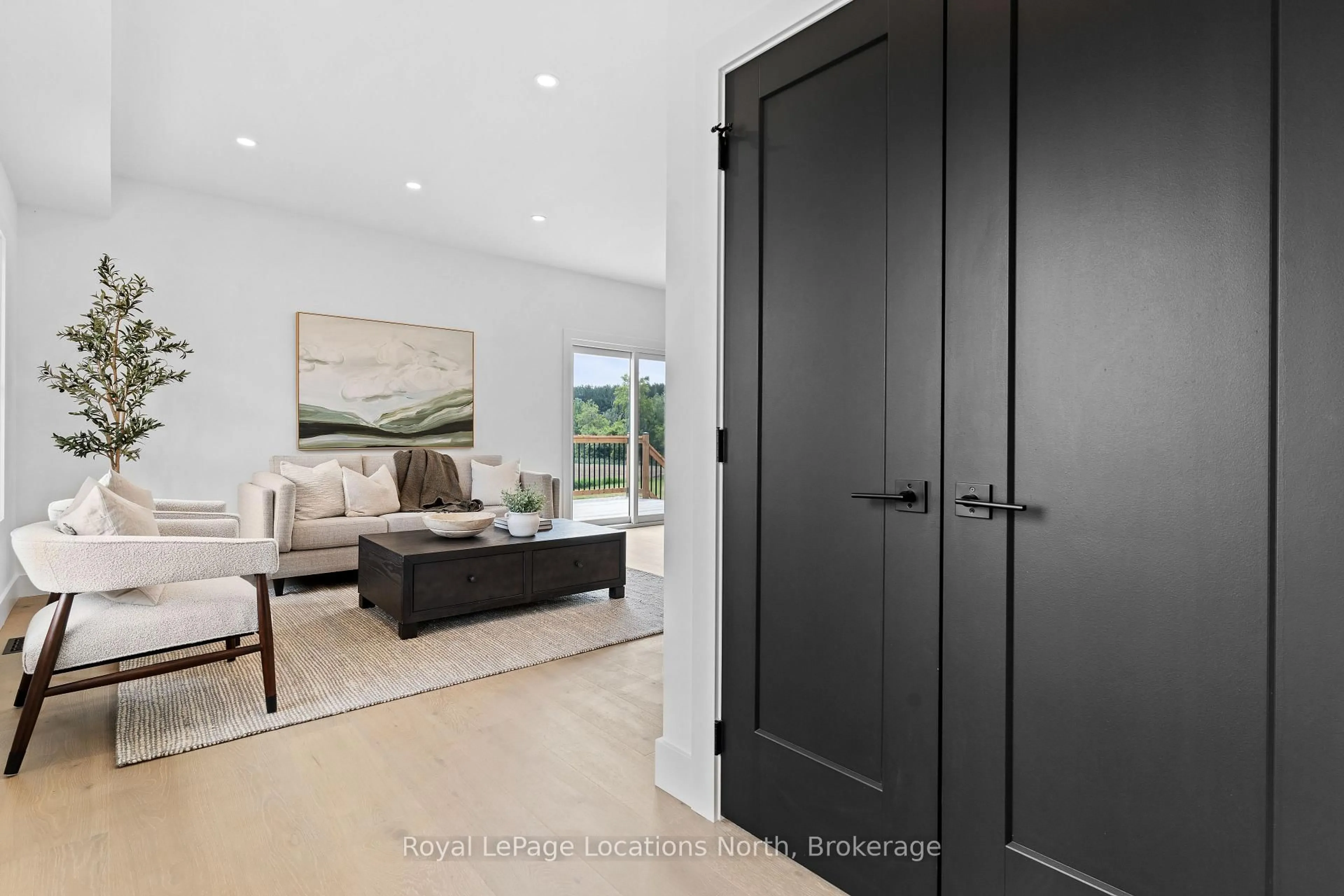Indoor entryway for 10906 County Road 10, Clearview Ontario L0M 1N0