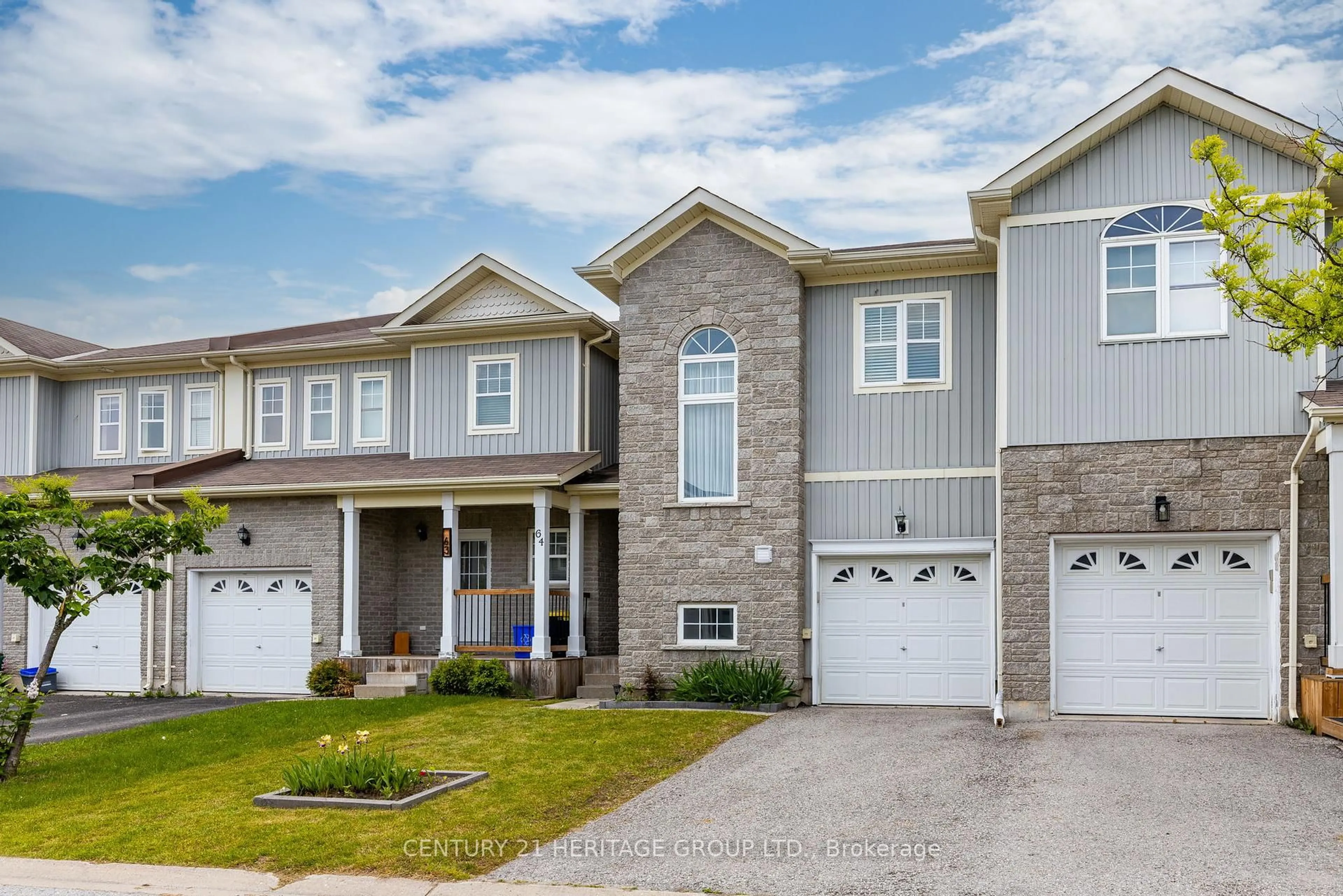 Home with vinyl exterior material, street for 800 West Ridge Blvd #64, Orillia Ontario L3V 0A1