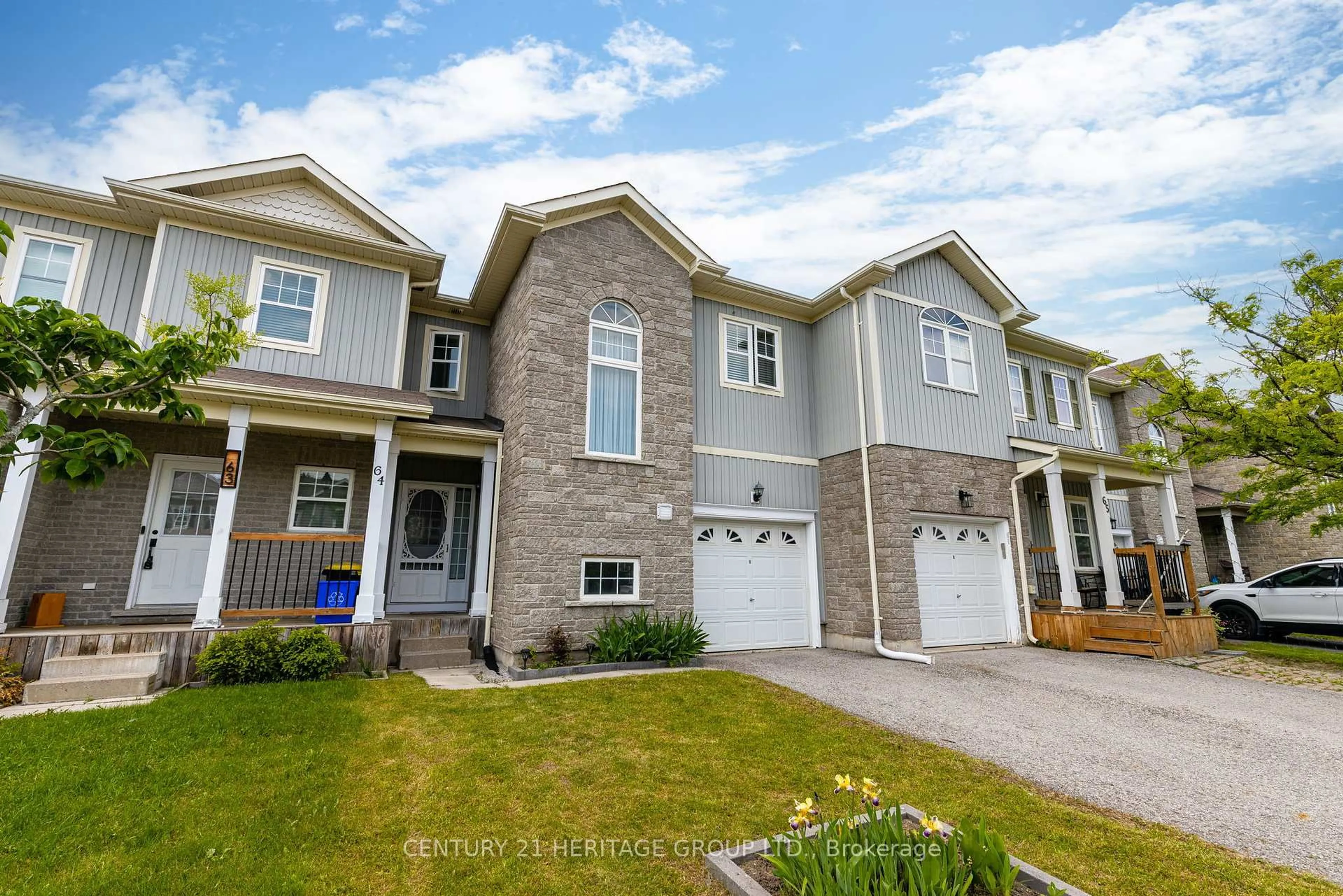 Home with brick exterior material, street for 800 West Ridge Blvd #64, Orillia Ontario L3V 0A1