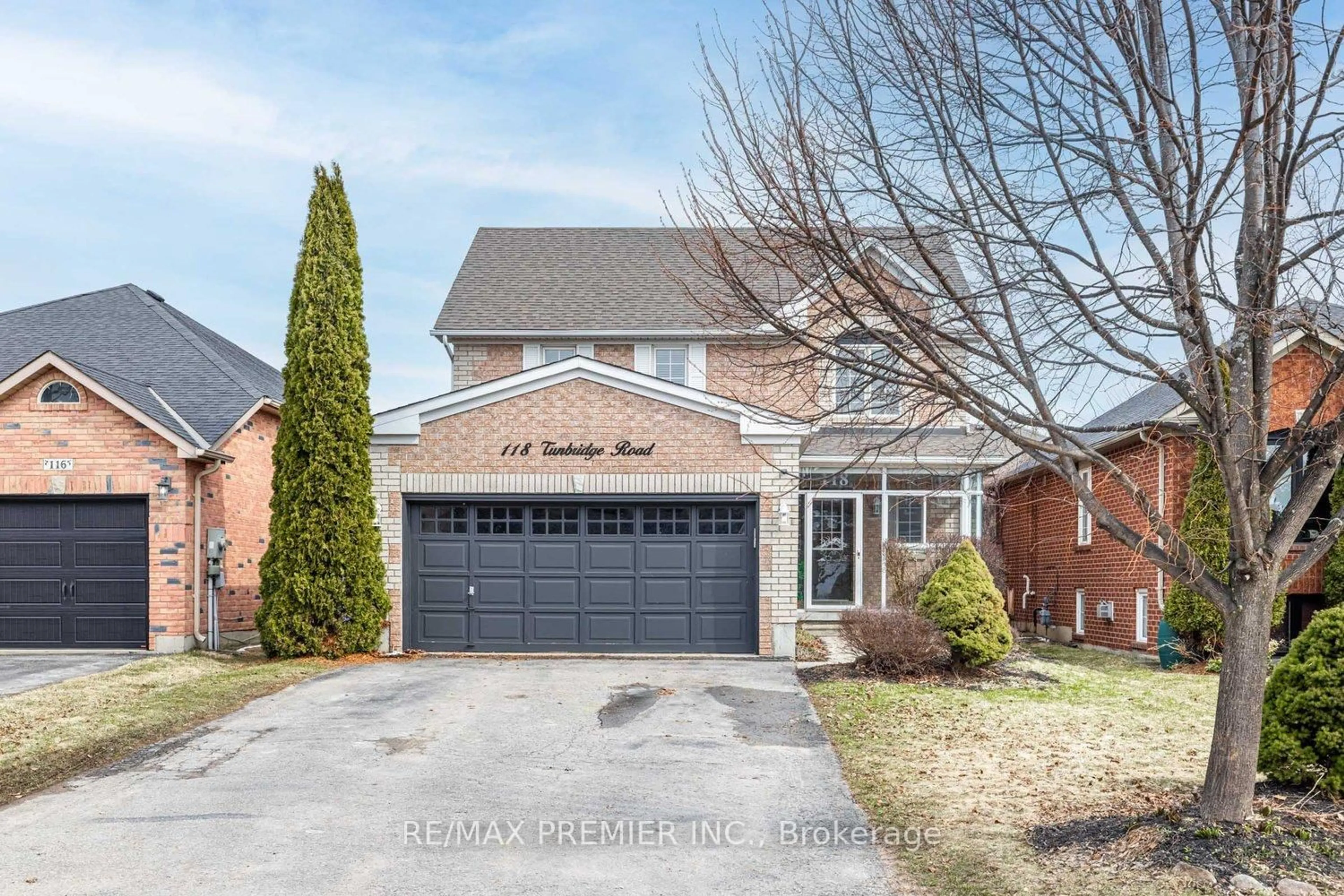 Home with brick exterior material, street for 118 Tunbridge Rd, Barrie Ontario L4M 6T1