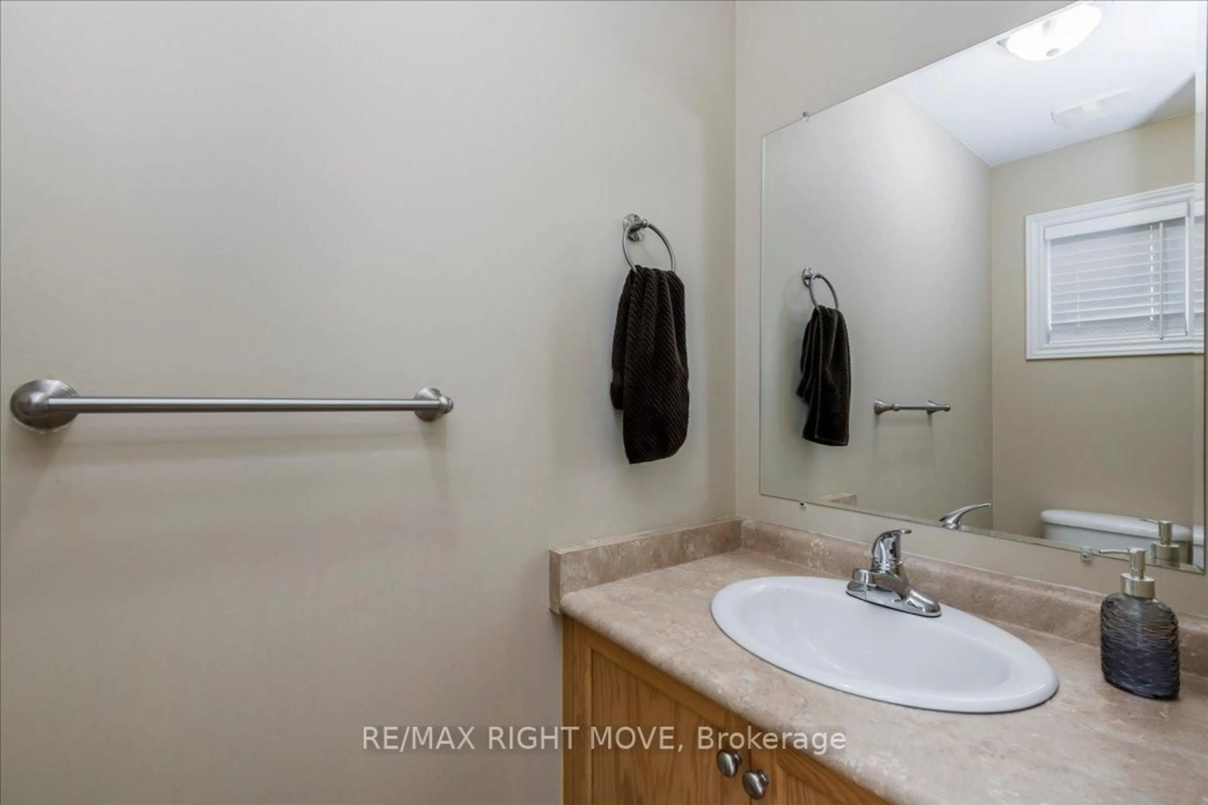 Standard bathroom, unknown for 62 Michelle Dr, Orillia Ontario L3V 1J5