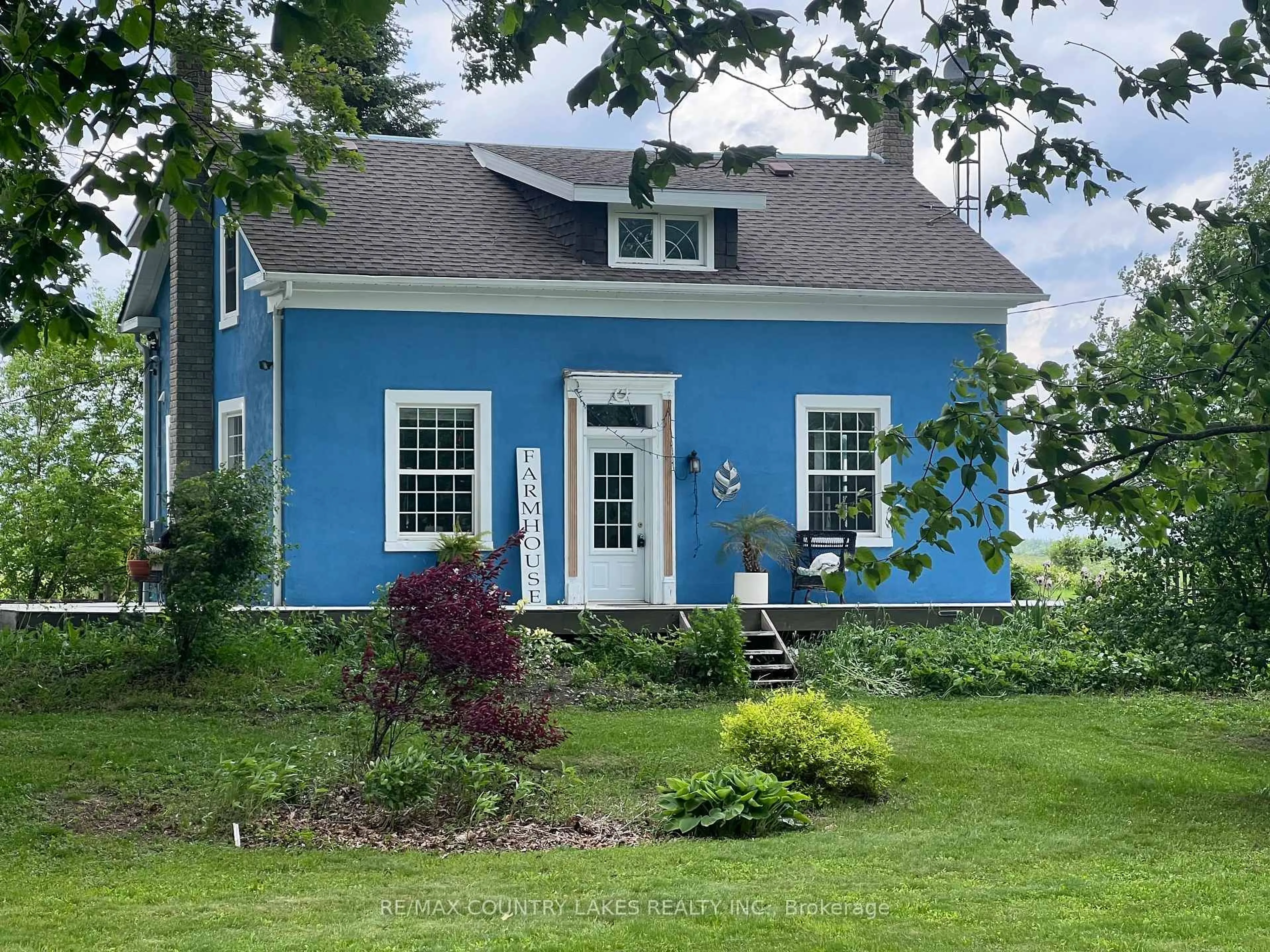 Home with vinyl exterior material, street for 1280 Canal Rd, Ramara Ontario L0K 1B0
