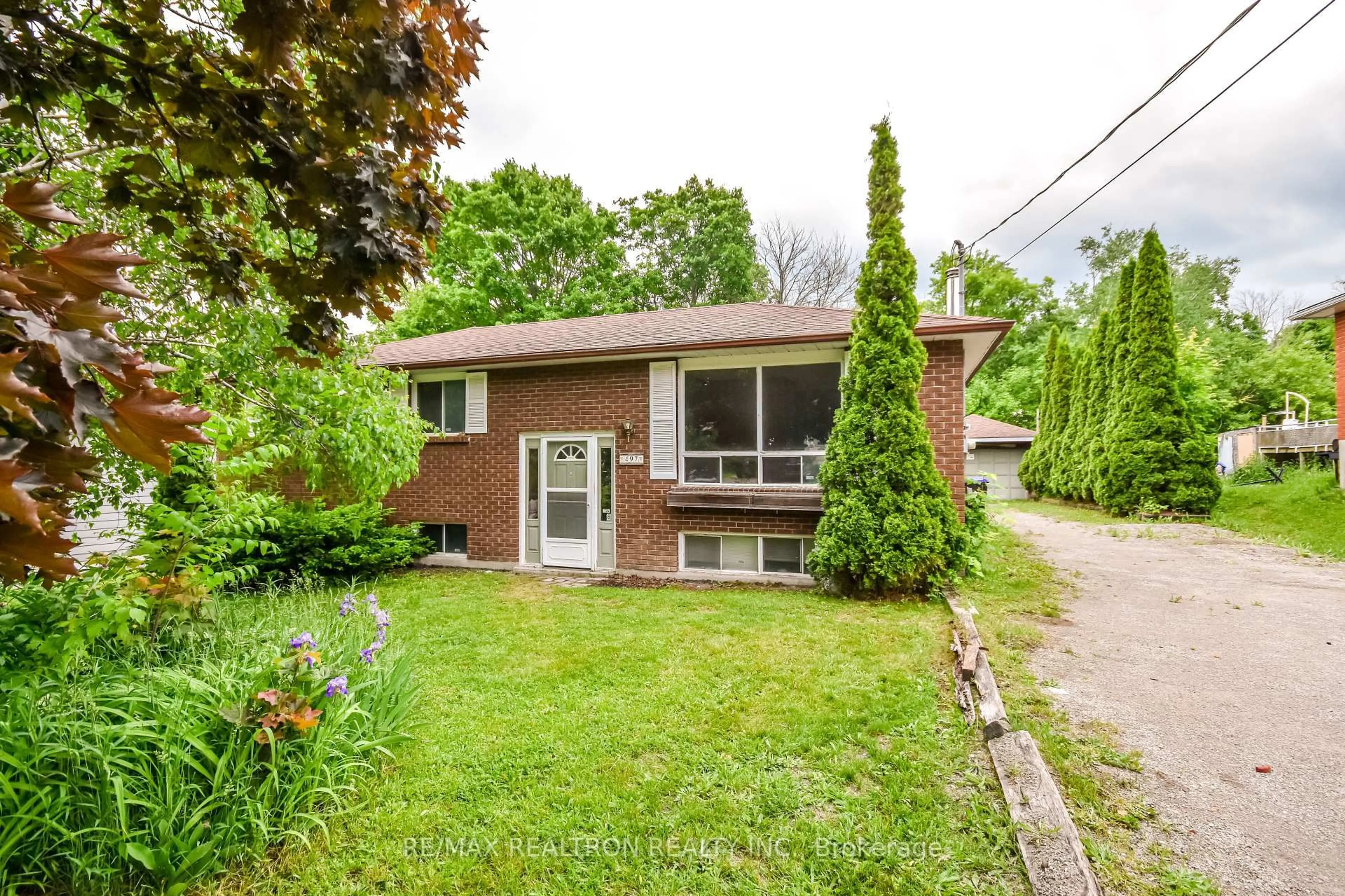 Home with brick exterior material, street for 497 Mary St, Tay Ontario L0K 1R0