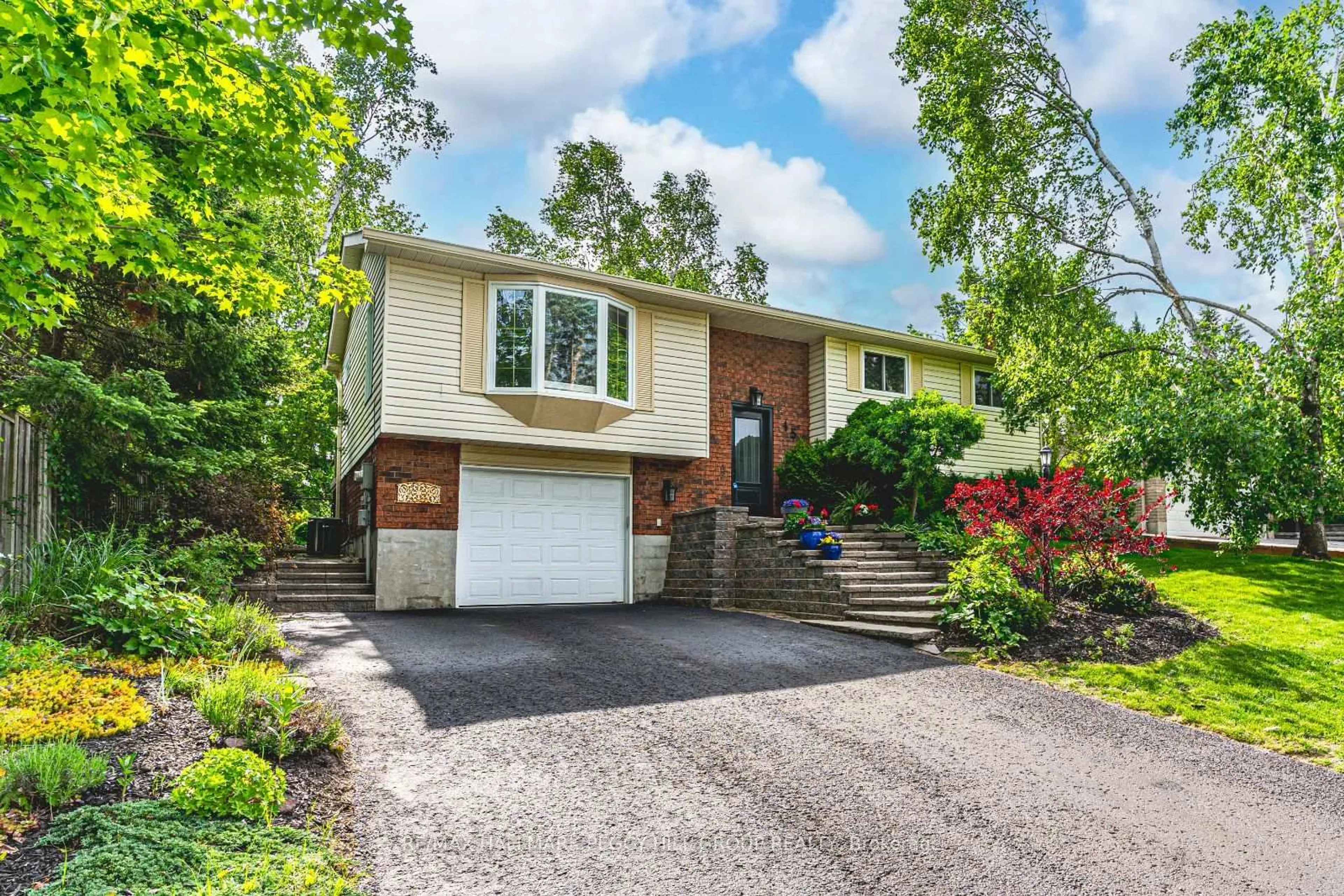Unknown for 45 Shoreview Dr, Barrie Ontario L4M 1G2