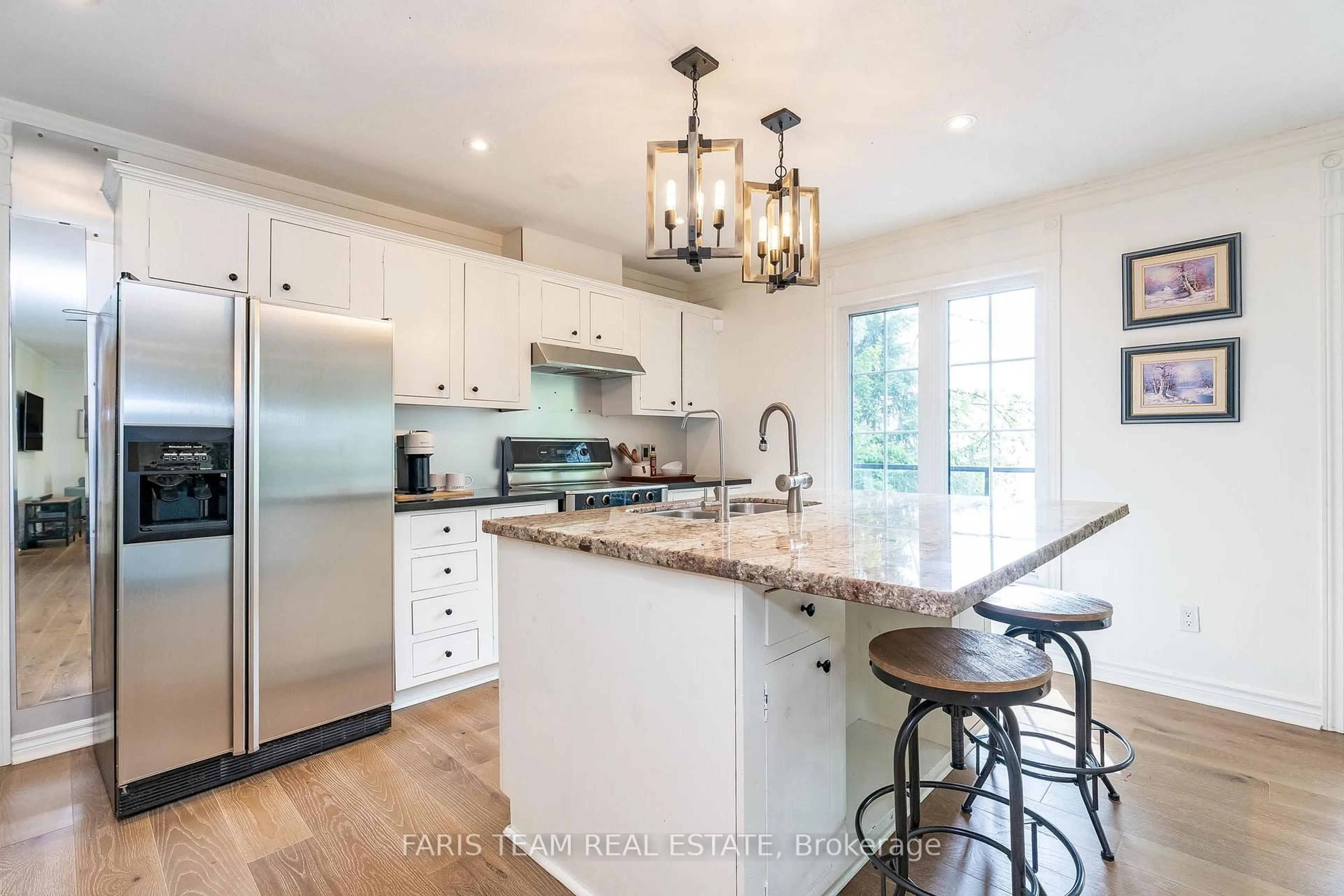 Open concept kitchen, unknown for 1075 Lakeshore Rd, Oro-Medonte Ontario L0L 1T0
