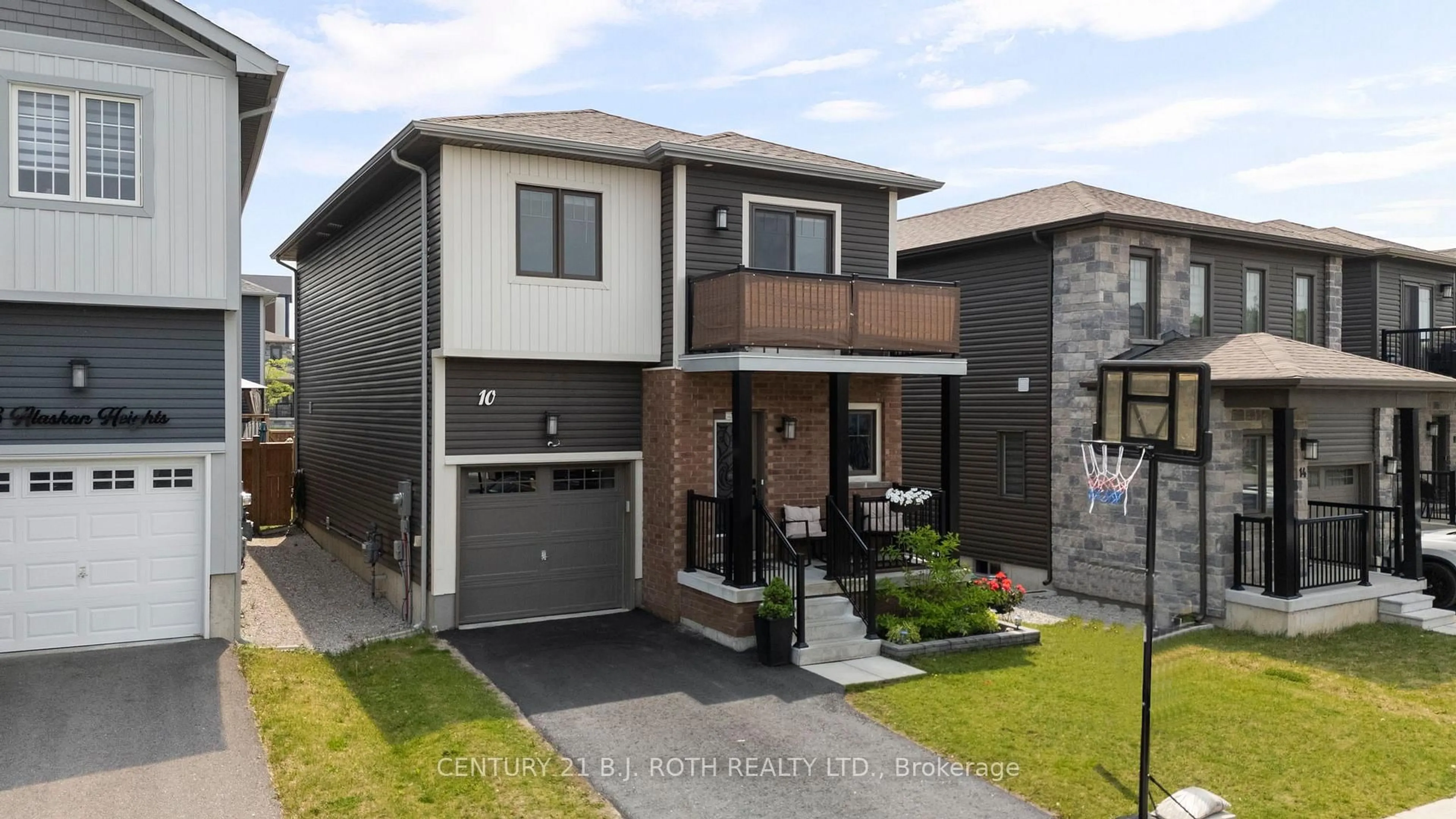 Home with brick exterior material, street for 10 ALASKAN Hts, Barrie Ontario L9J 0H9