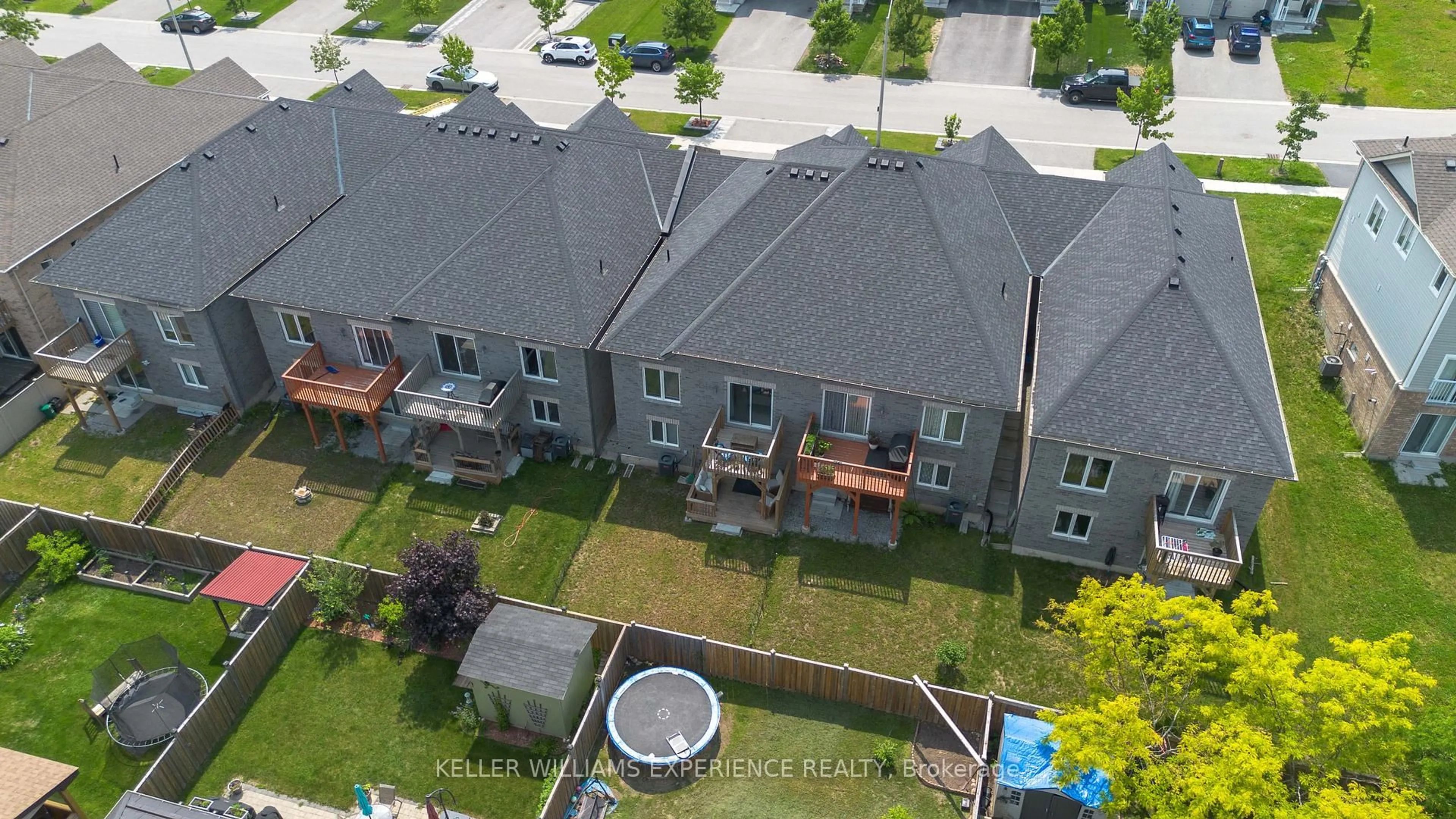 A pic from outside/outdoor area/front of a property/back of a property/a pic from drone, unknown for 129 ISABELLA Dr, Orillia Ontario L3V 6H2