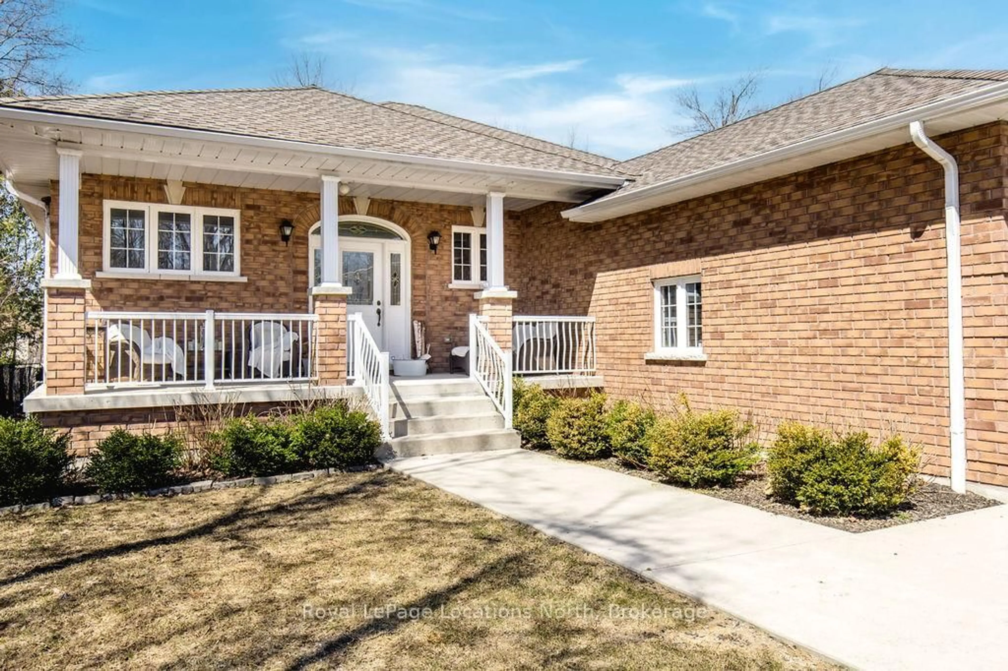 Home with brick exterior material, street for 54 ROYAL BEECH Dr, Wasaga Beach Ontario L9Z 1H3