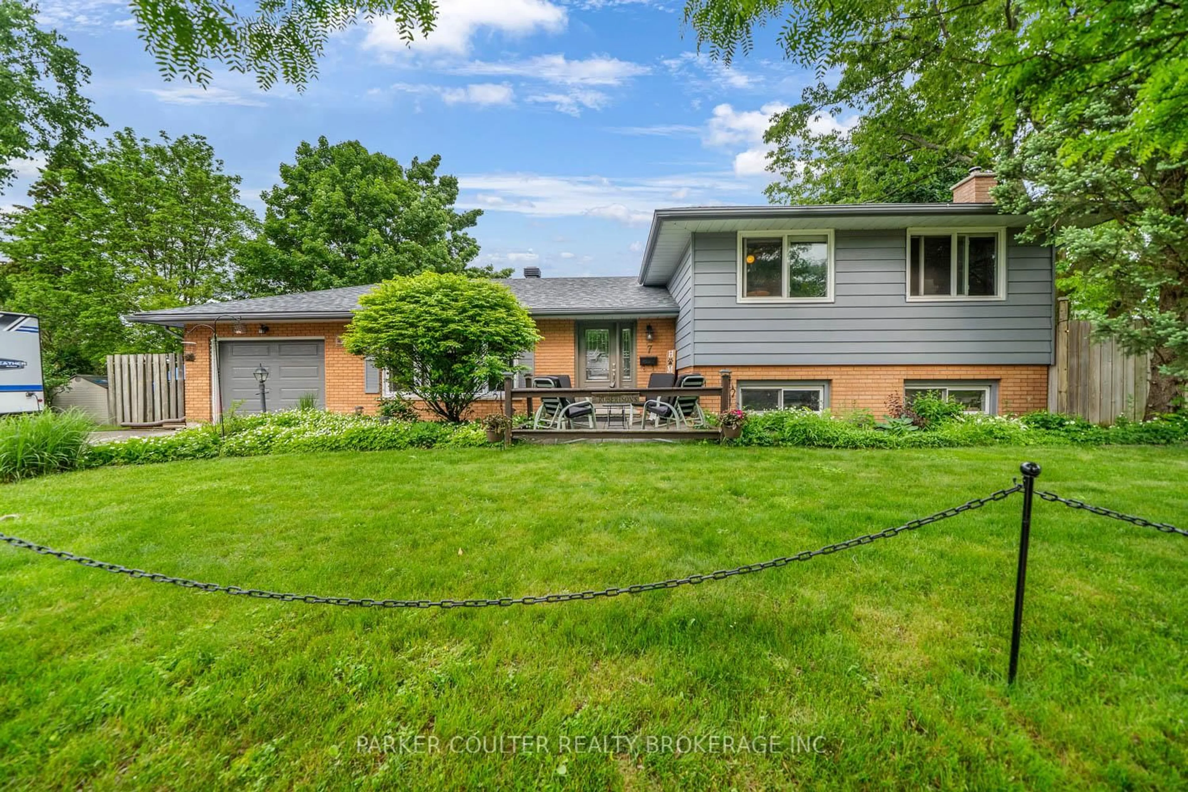 Unknown for 7 Broadmoor Ave, Barrie Ontario L4N 3N1