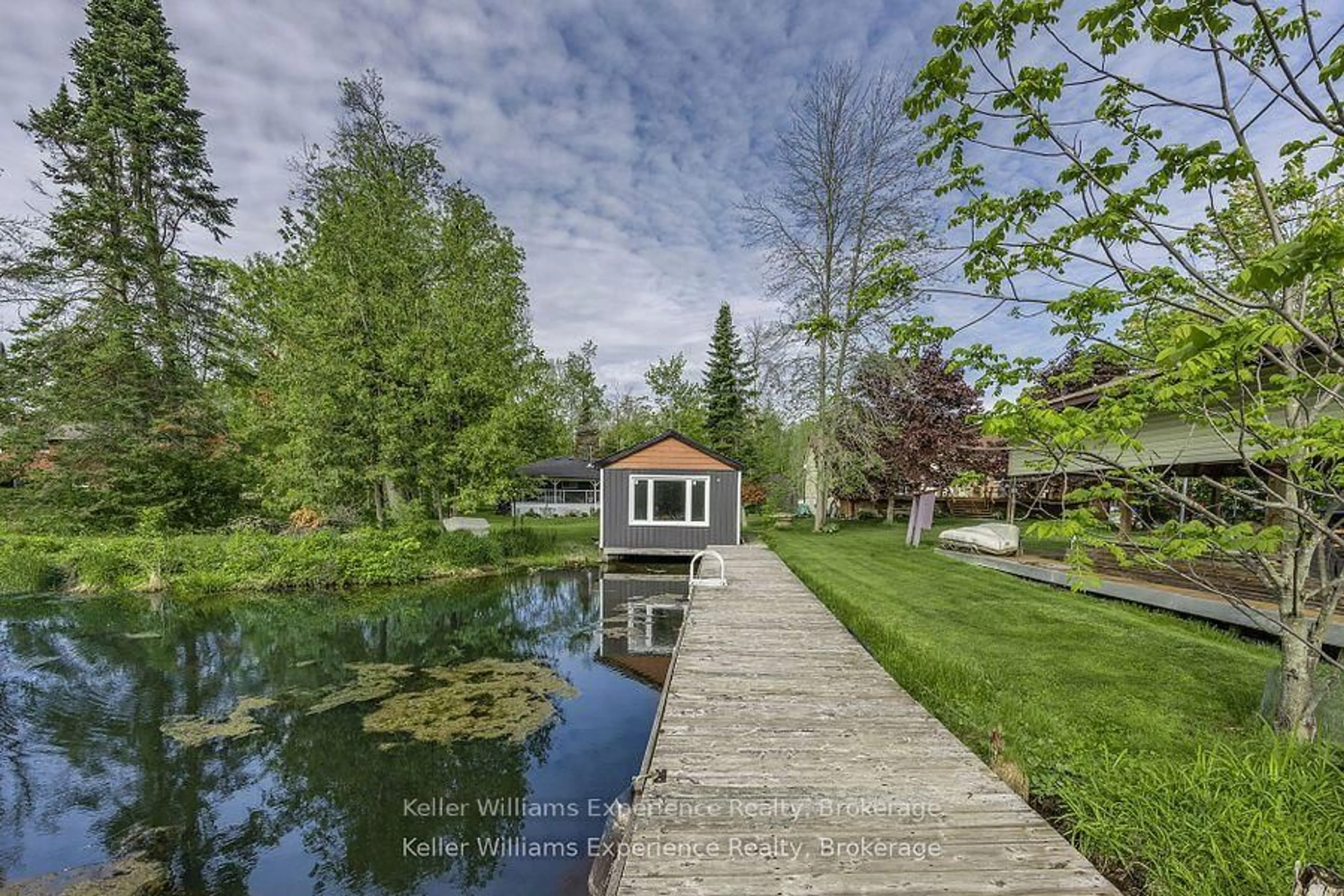 A pic from outside/outdoor area/front of a property/back of a property/a pic from drone, water/lake/river/ocean view for 4027 Glen Cedar Dr, Ramara Ontario L3V 0S2