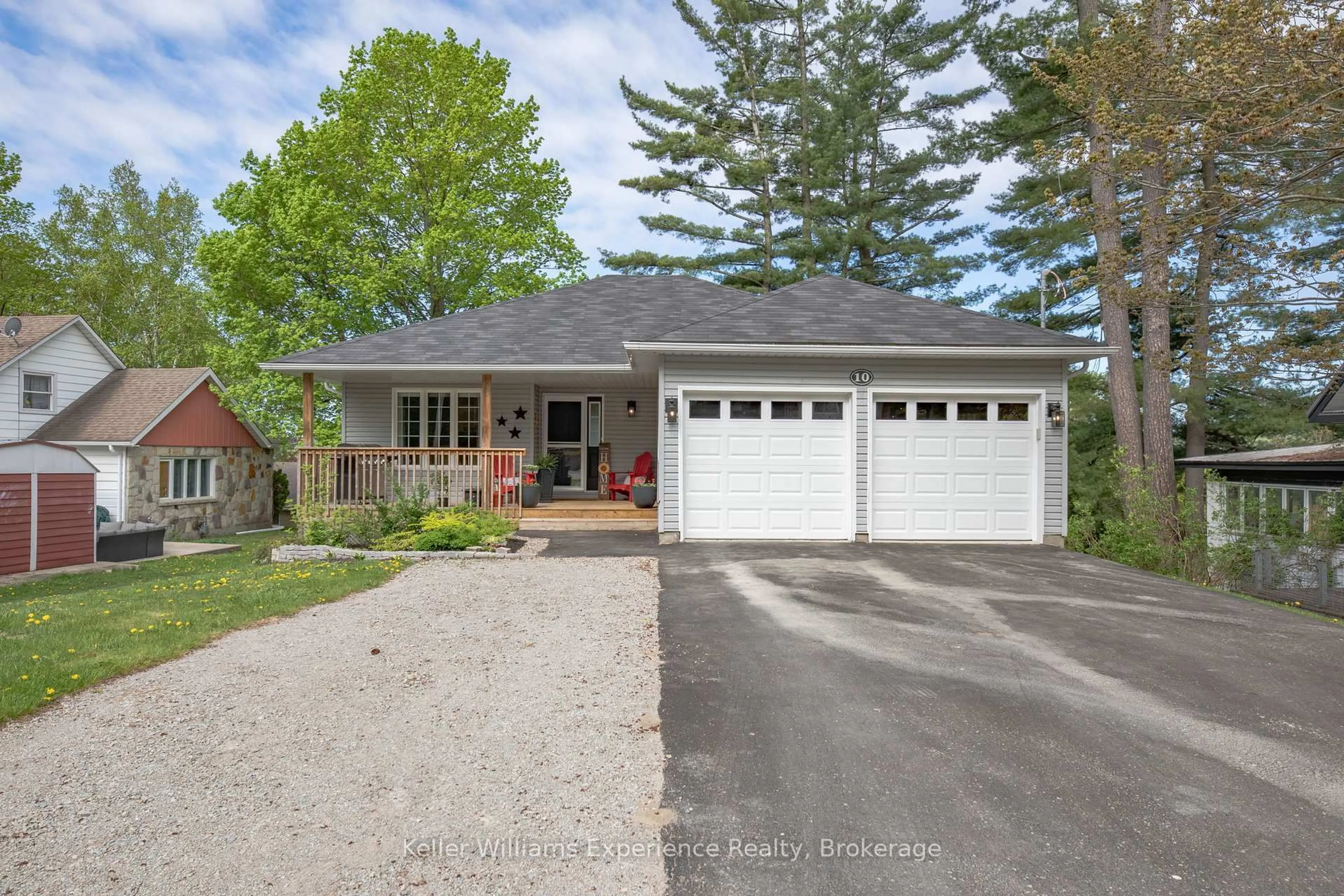 Unknown for 10 Clarence Ave, Penetanguishene Ontario L9M 1A9