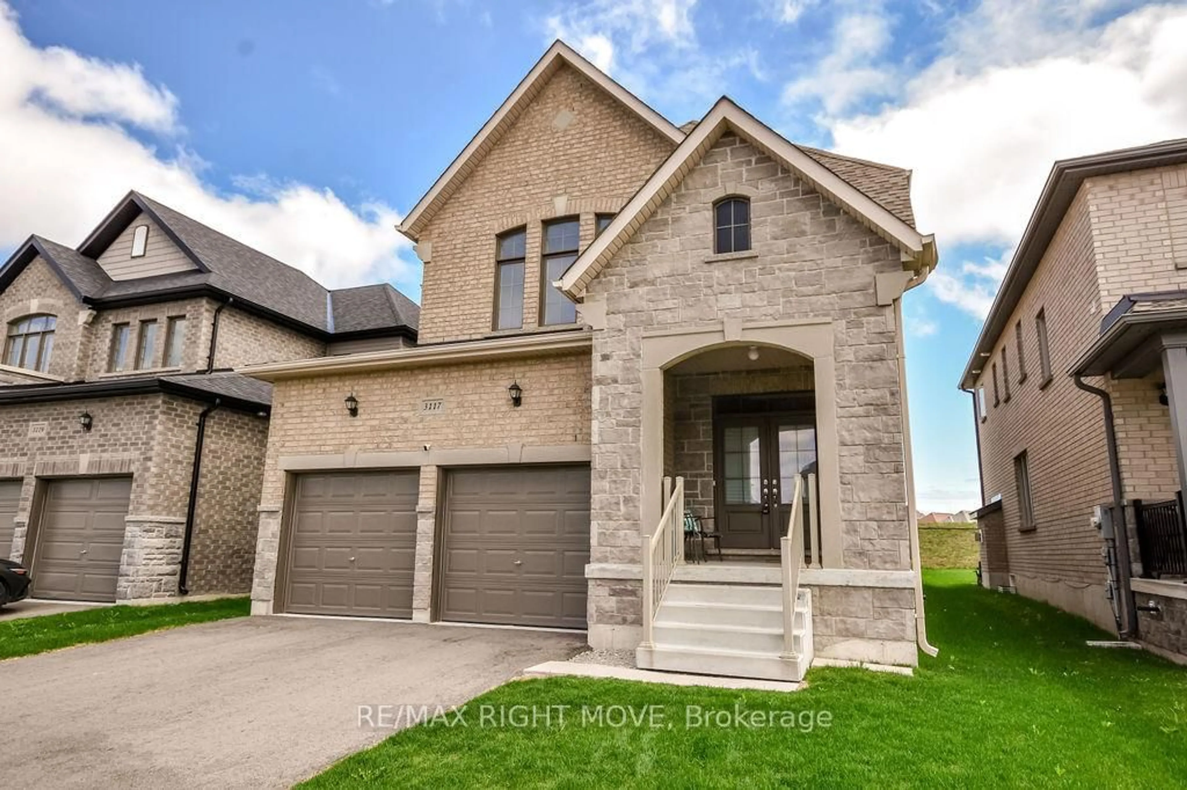 Home with brick exterior material, street for 3117 Orion Blvd, Orillia Ontario L3V 8L8