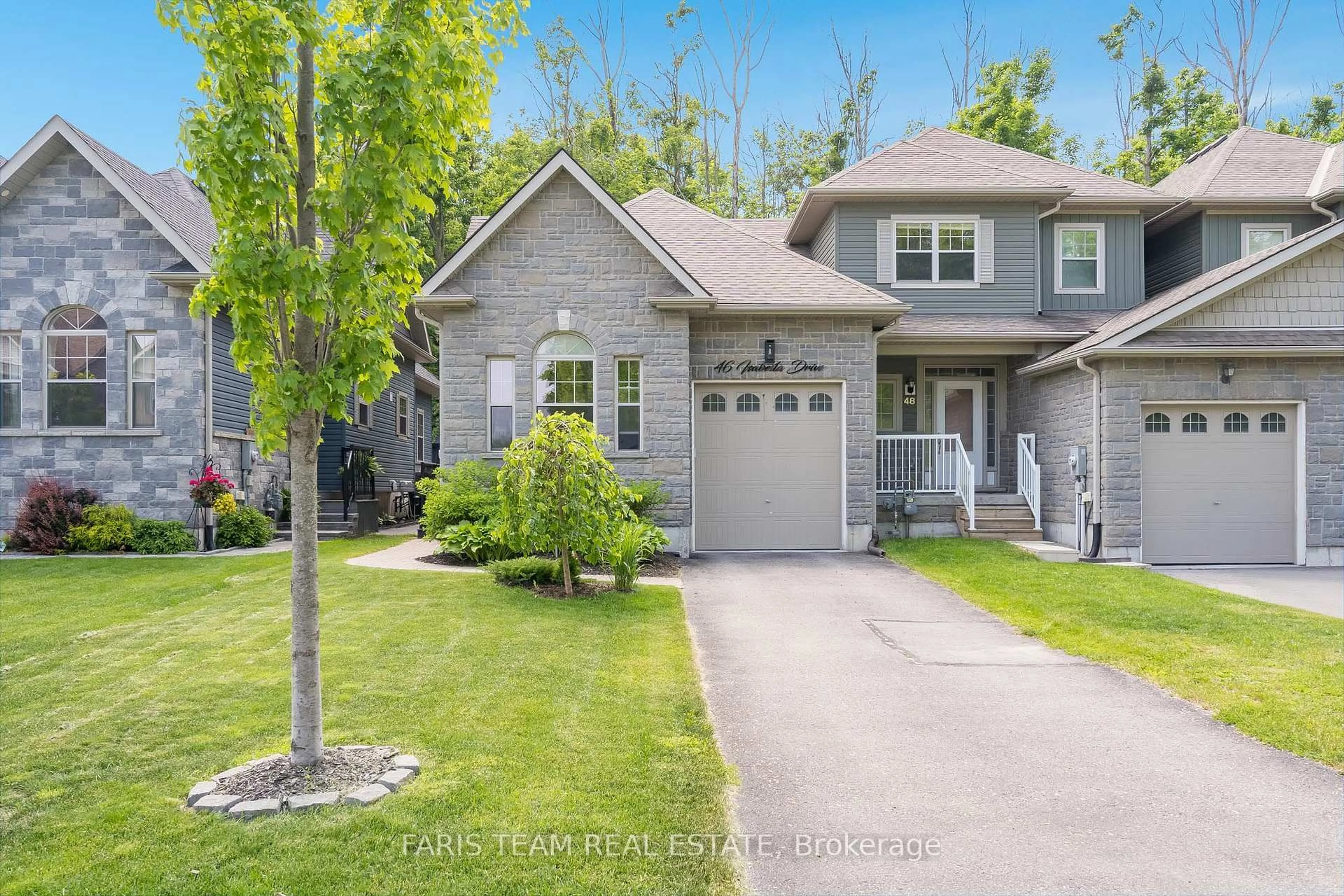 Home with vinyl exterior material, street for 46 Isabella Dr, Orillia Ontario L3V 0E2