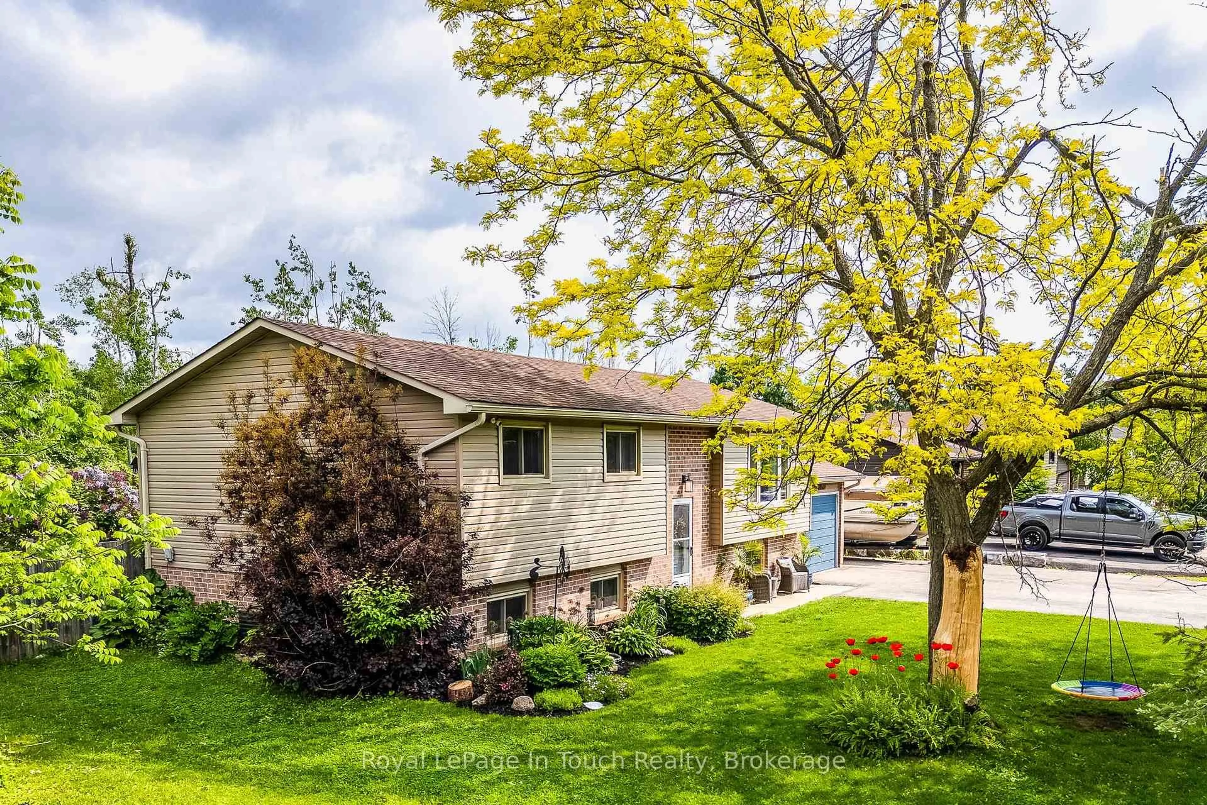 Unknown for 72 William St, Oro-Medonte Ontario L0L 2L0
