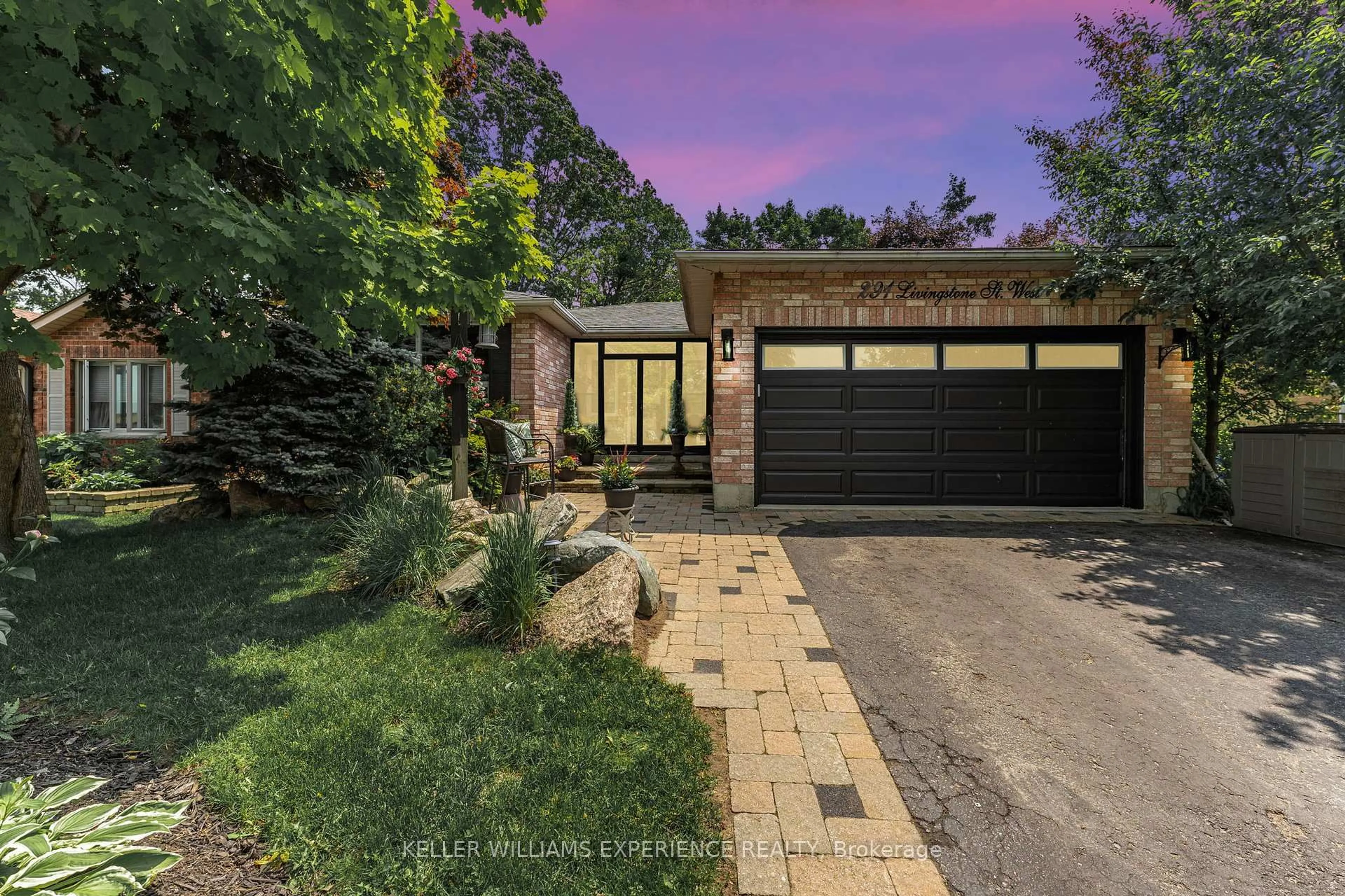Home with brick exterior material, street for 291 LIVINGSTONE St, Barrie Ontario L4N 7A9