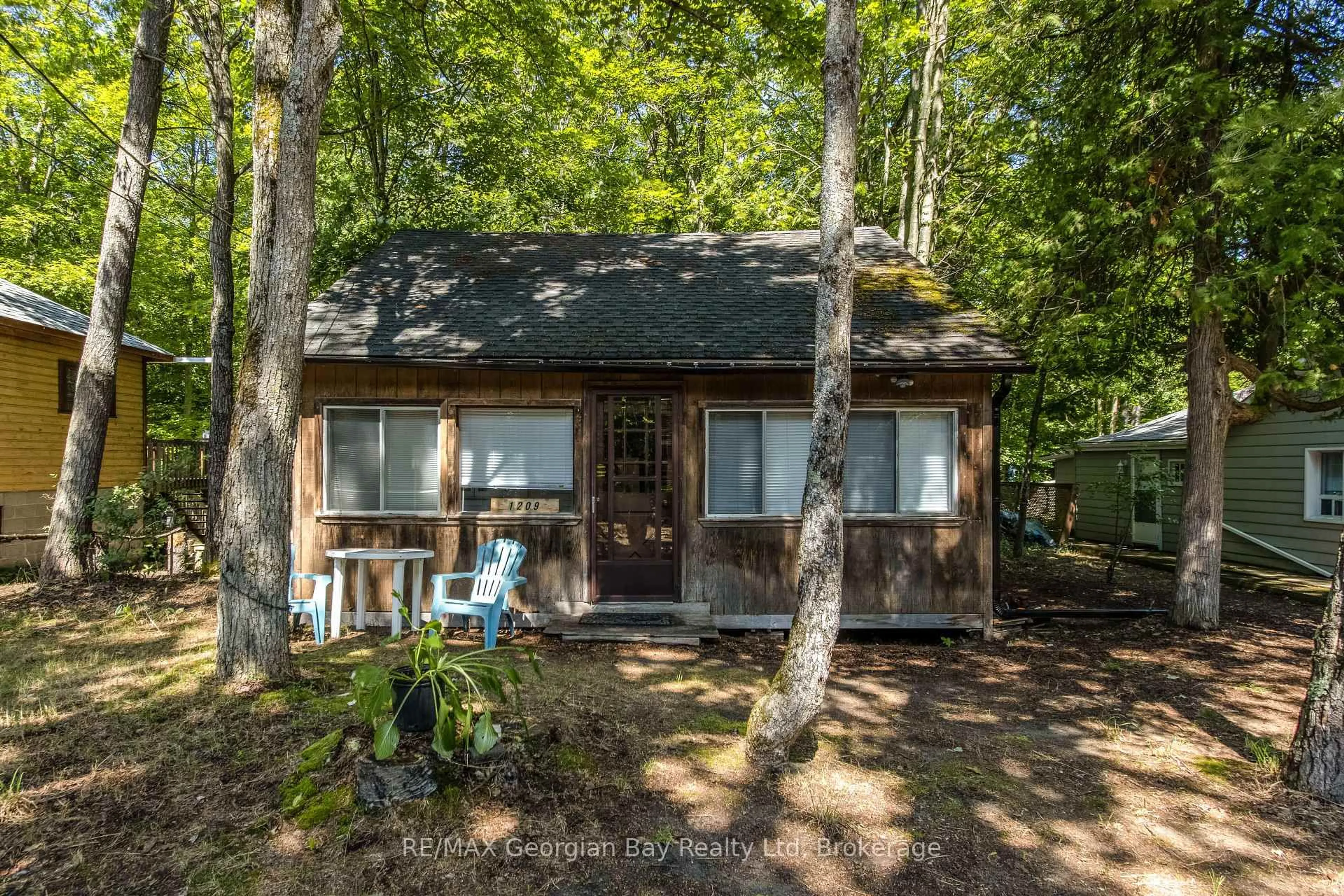 Shed for 1209 Tiny Beaches Rd, Tiny Ontario L0L 2T0