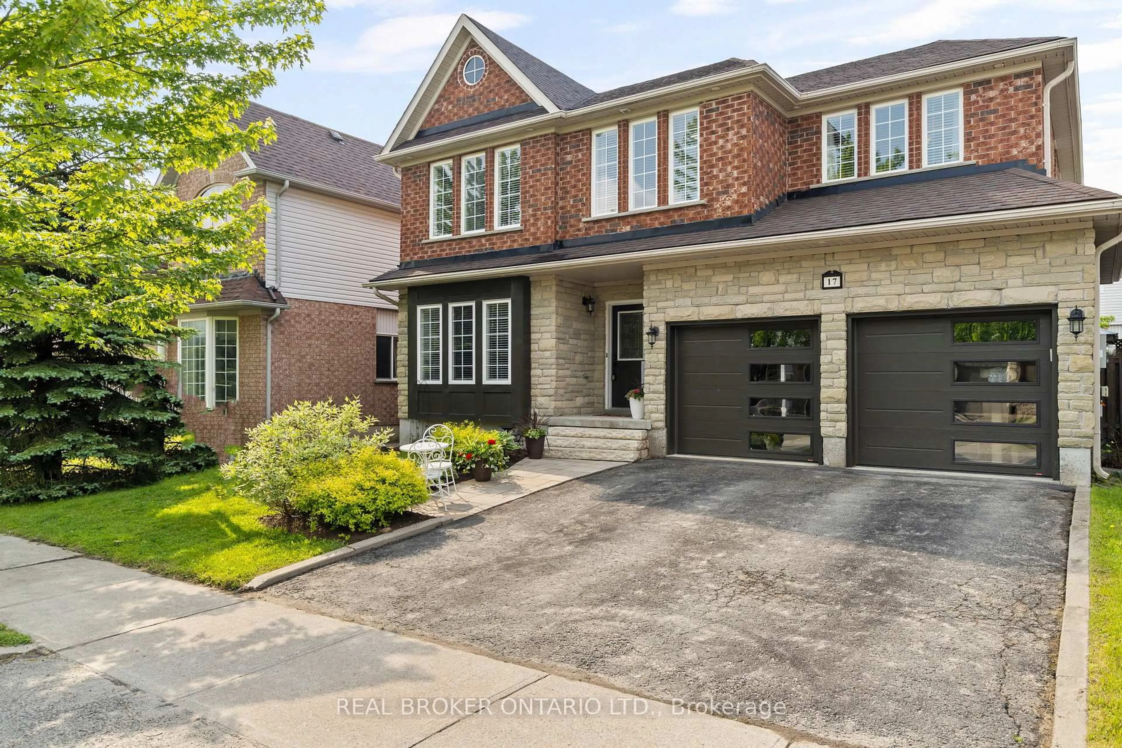 Home with brick exterior material, street for 17 CRANBERRY Lane, Barrie Ontario L4N 0Z1