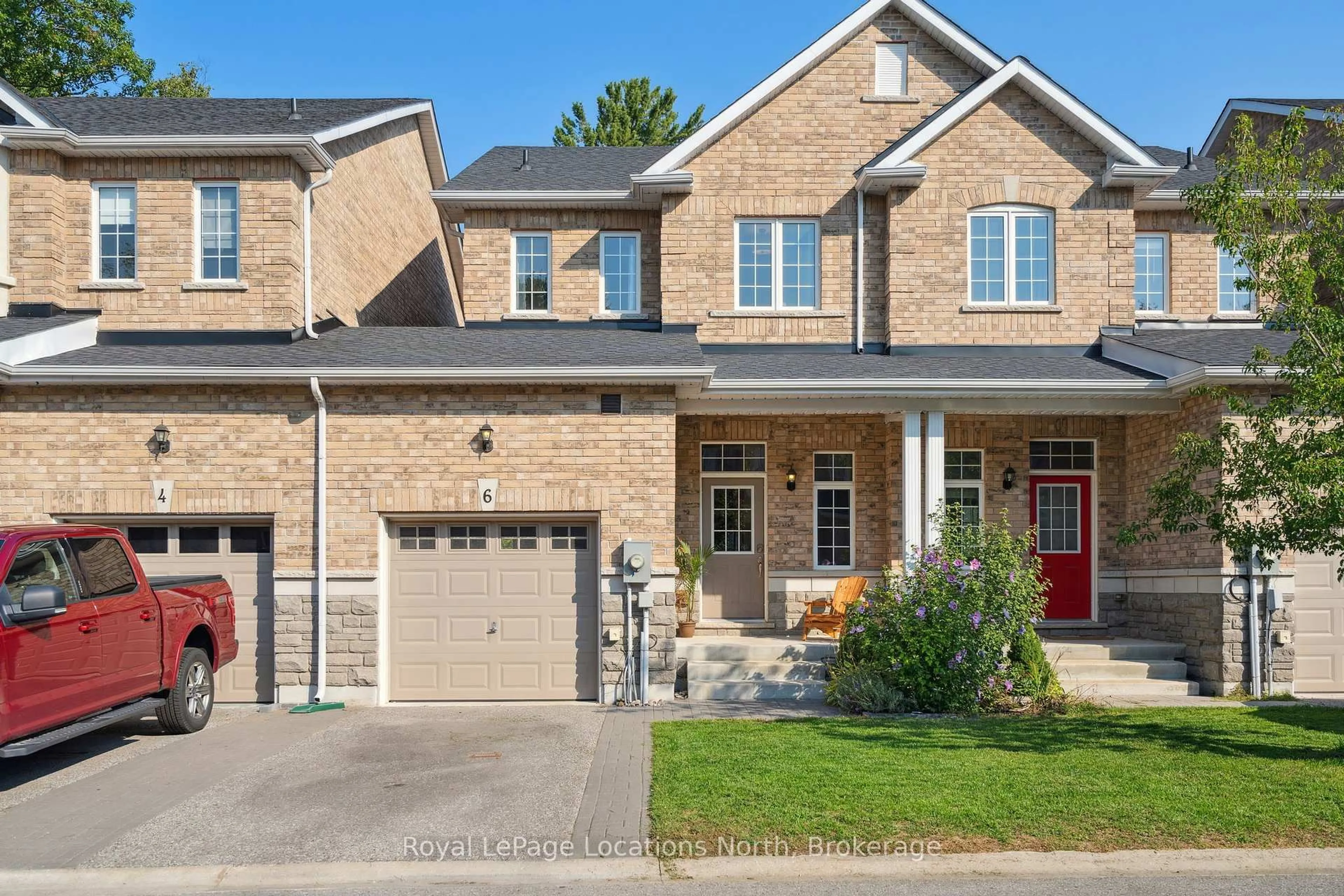 Home with brick exterior material, street for 6 BLASI Crt, Wasaga Beach Ontario L9Z 0H3