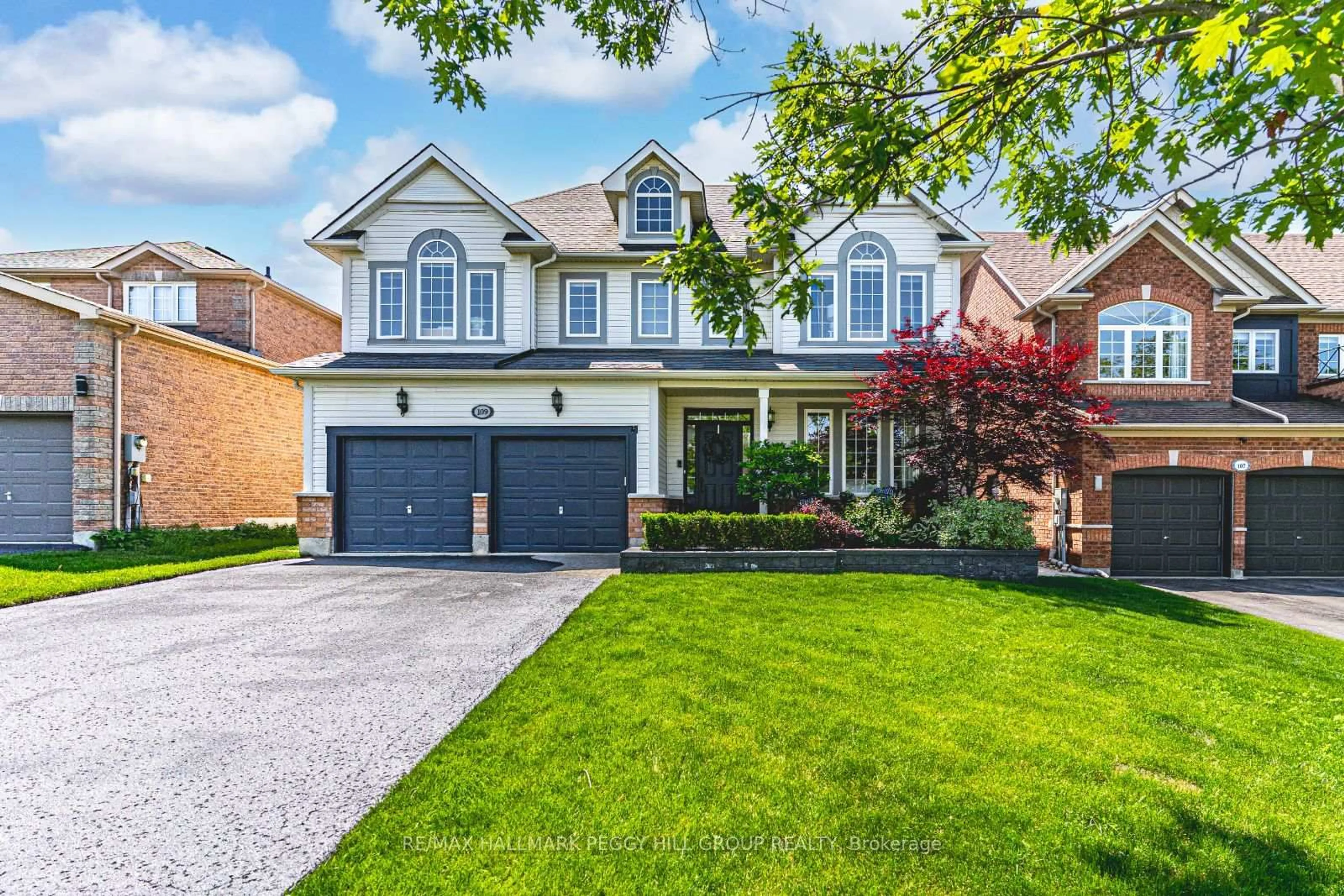 Home with brick exterior material, street for 109 Birkhall Pl, Barrie Ontario L4N 0K1