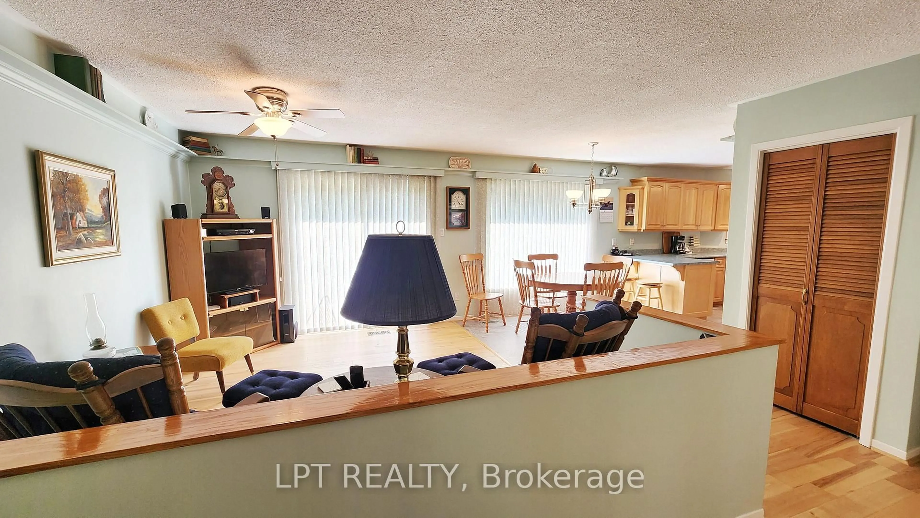 A pic of a room for 32 Luella Blvd, Springwater Ontario L9X 0W8