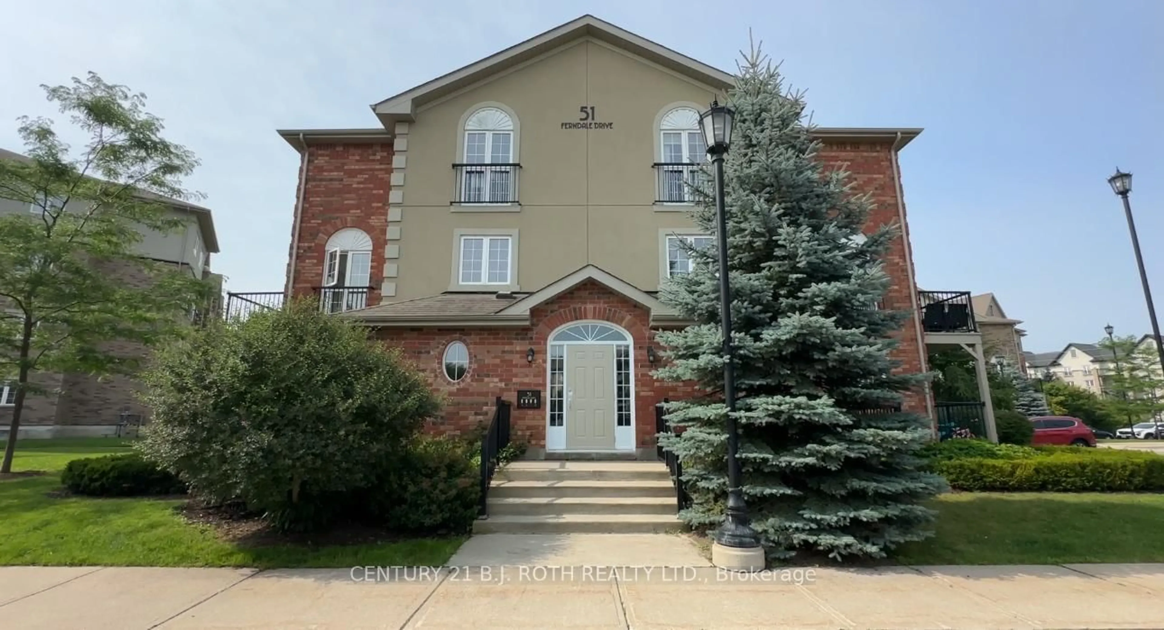 Home with brick exterior material, building for 51 Ferndale Dr #7, Barrie Ontario L4N 5W9