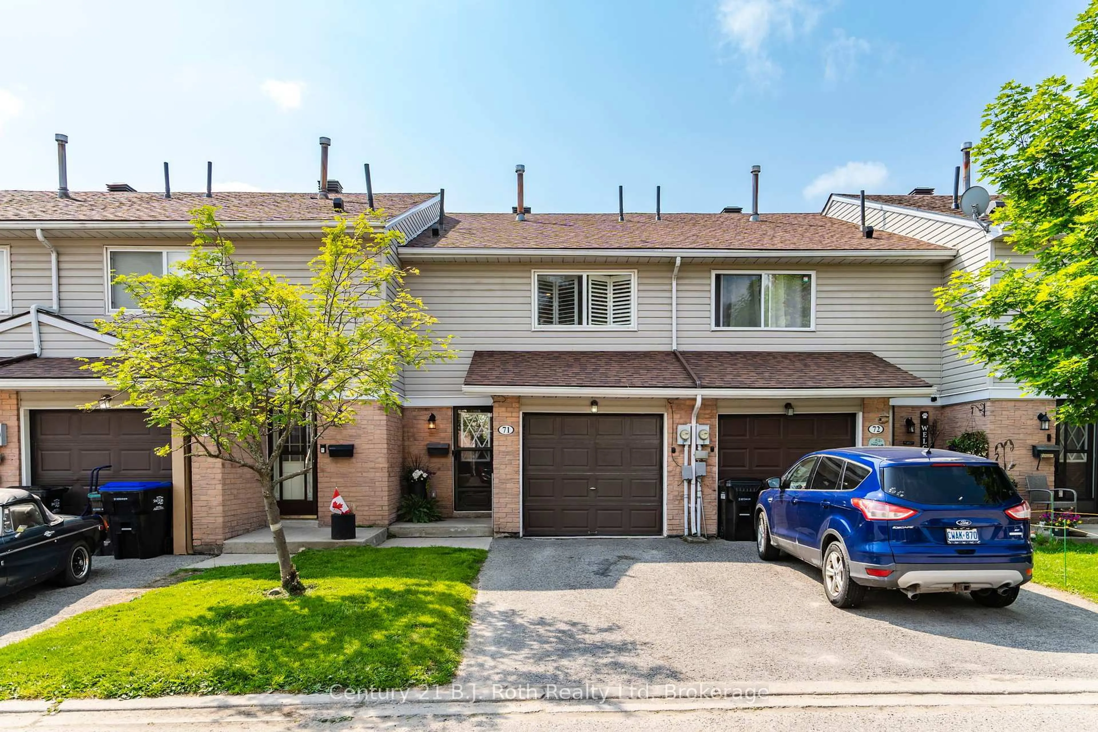A pic from outside/outdoor area/front of a property/back of a property/a pic from drone, street for 778 William St #71, Midland Ontario L4R 4R8